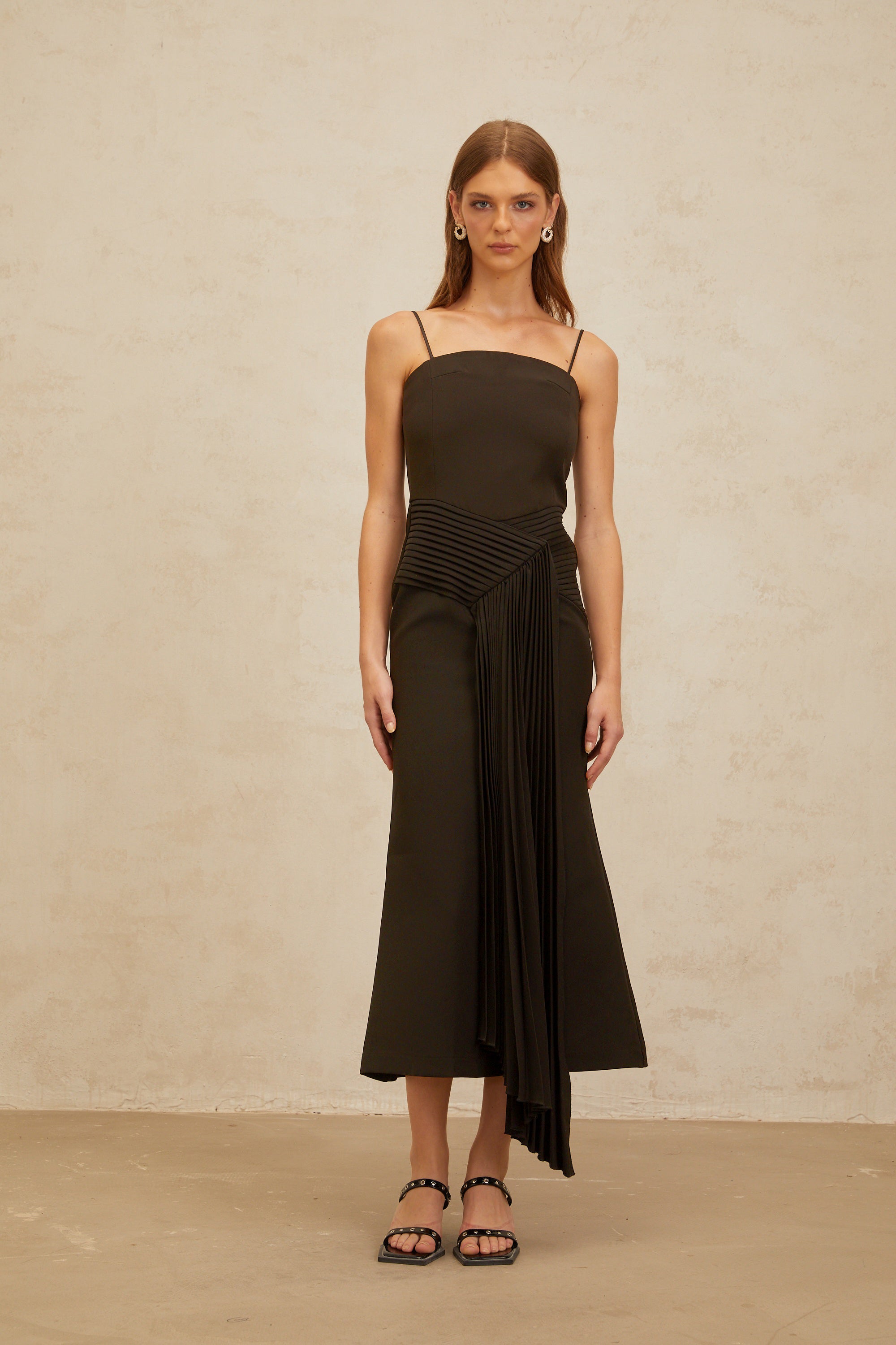 Déotille Brown Pleated Ribbon Midi Dress