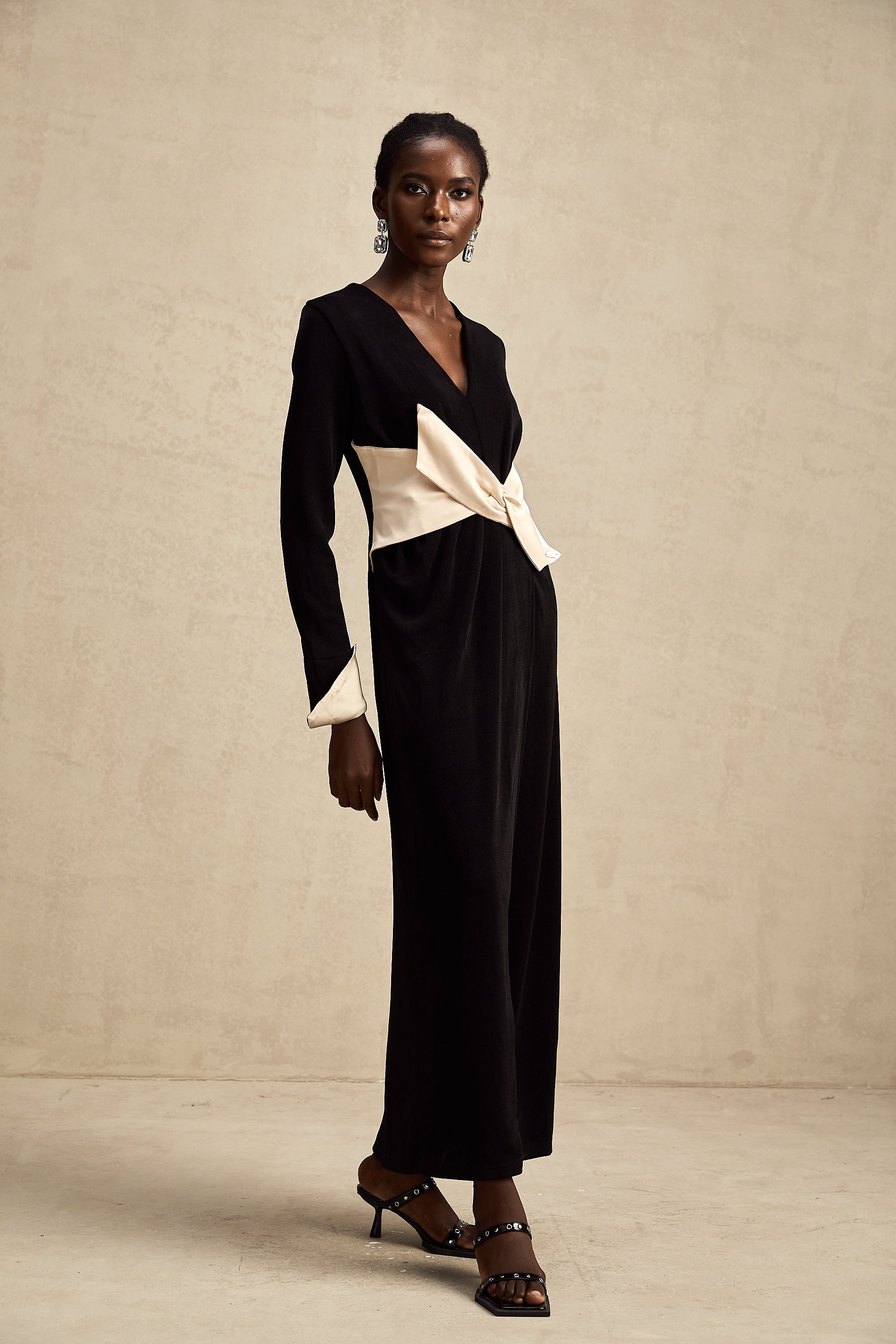 Karine contrast-color bowknot v-neck maxi dress (Final Sale-US Only)