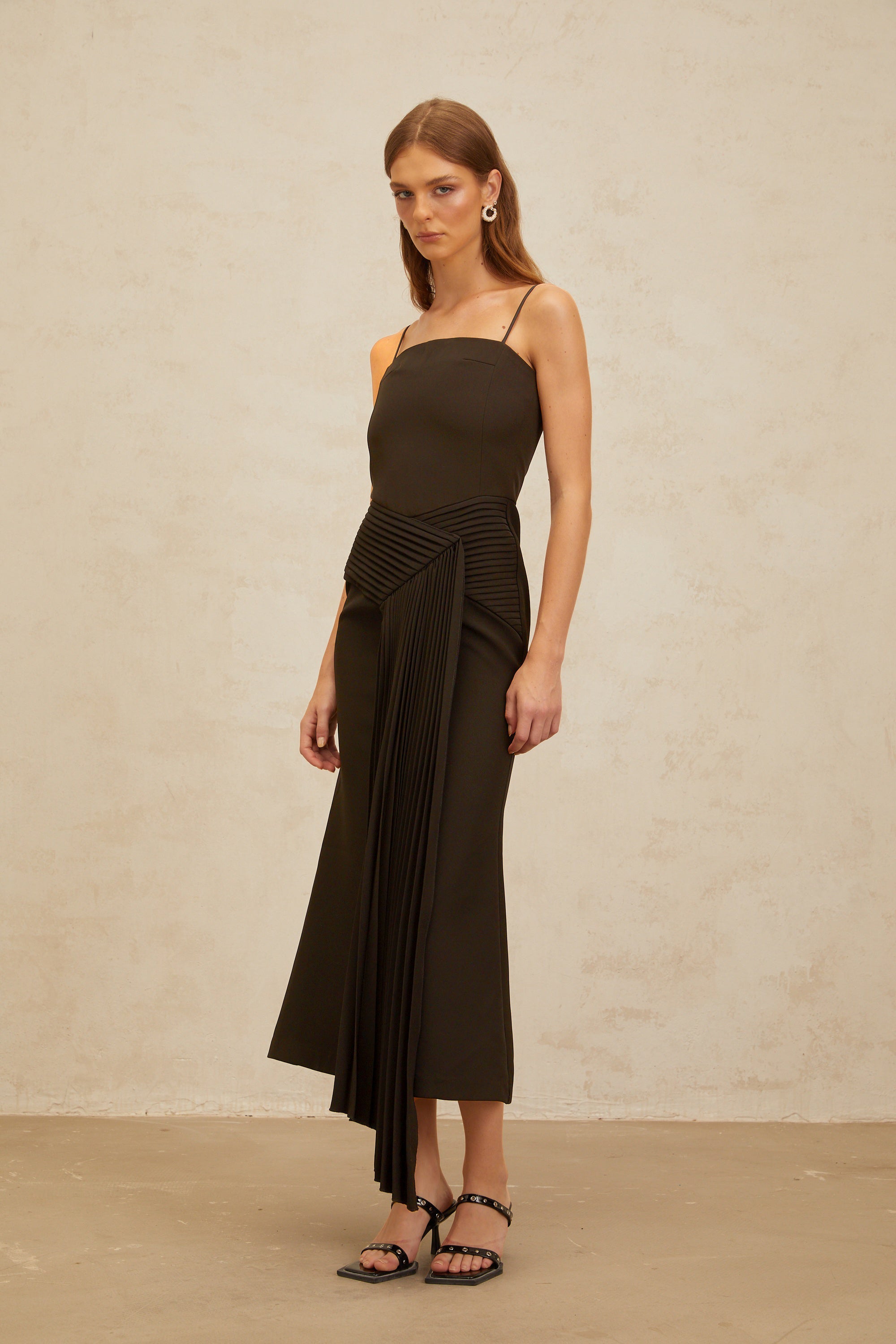 Déotille Brown Pleated Ribbon Midi Dress