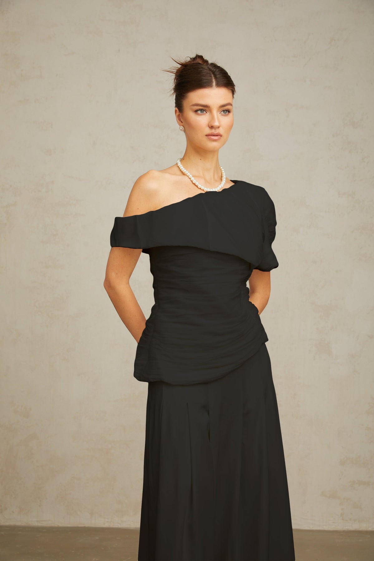 Adèle creased top & trousers matching set in Black