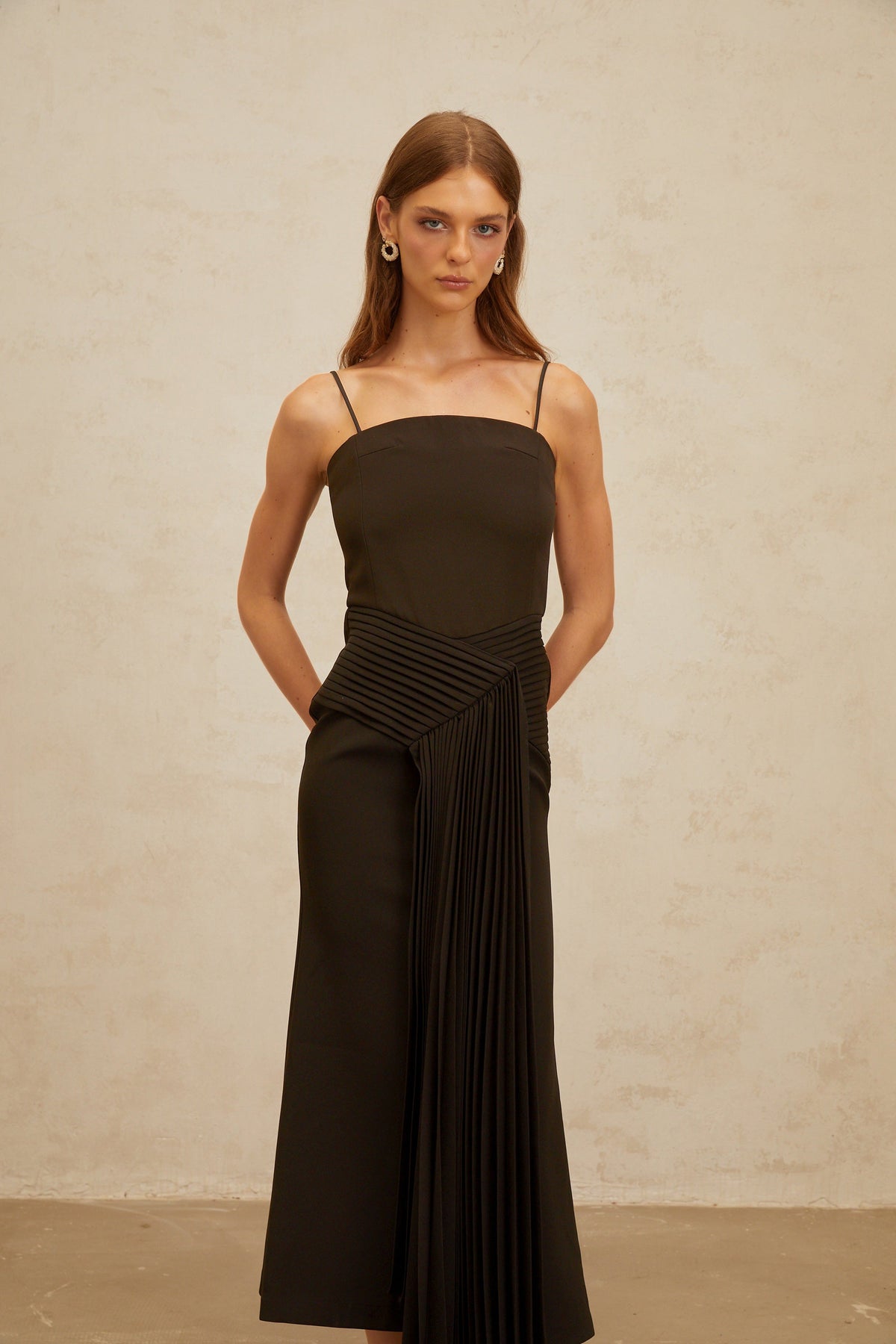 Déotille Brown Pleated Ribbon Midi Dress