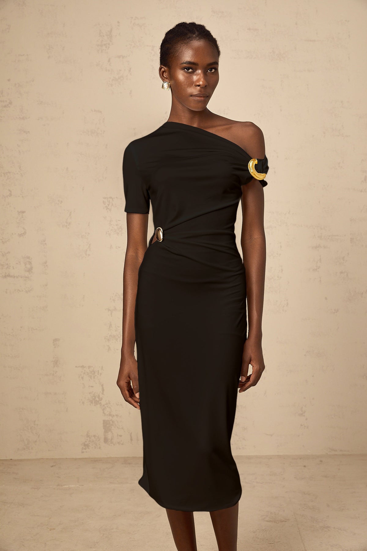 Béryl Black Asymmetrical Buckle Midi Dress