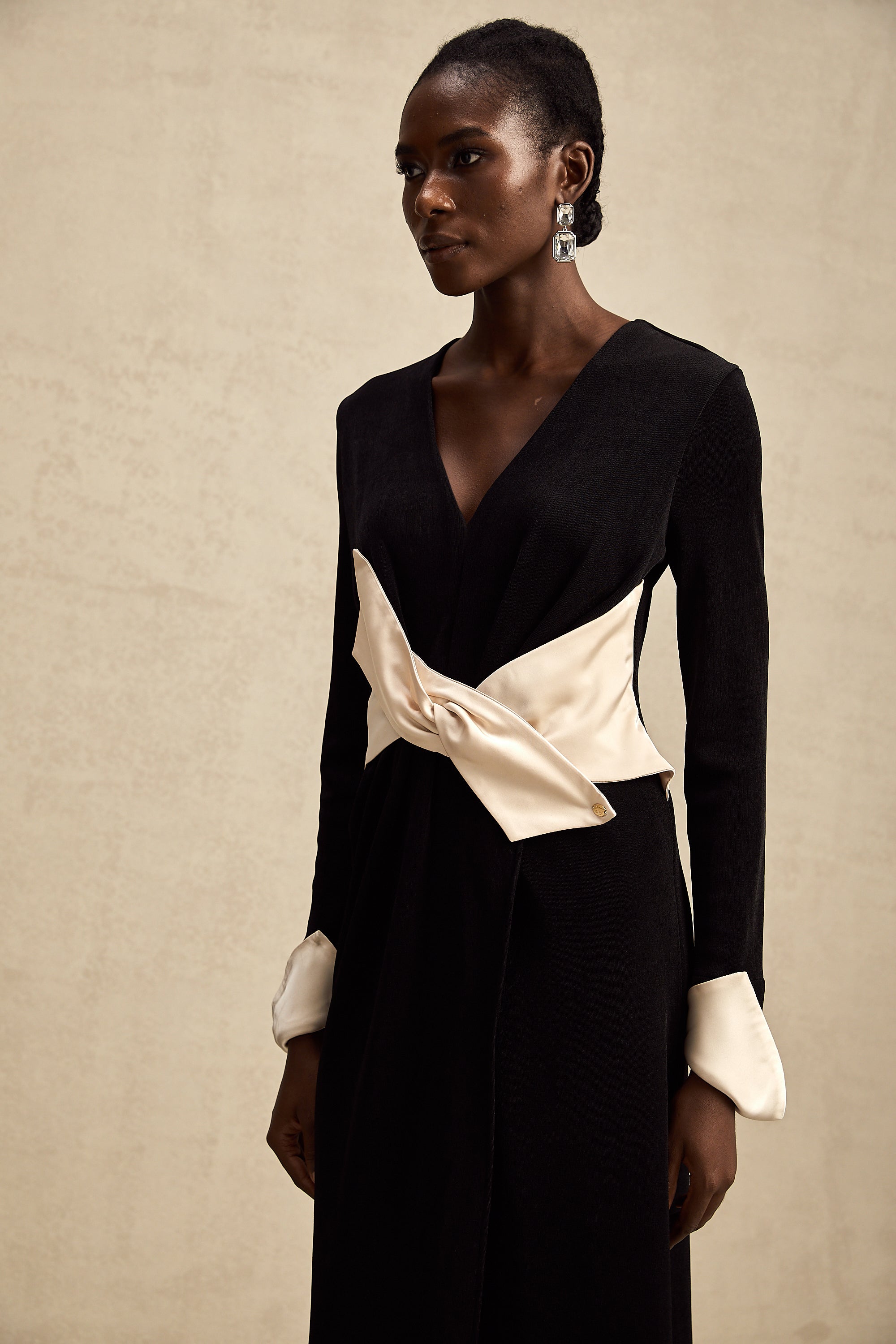 Karine contrast-color bowknot v-neck maxi dress (Final Sale-US Only)