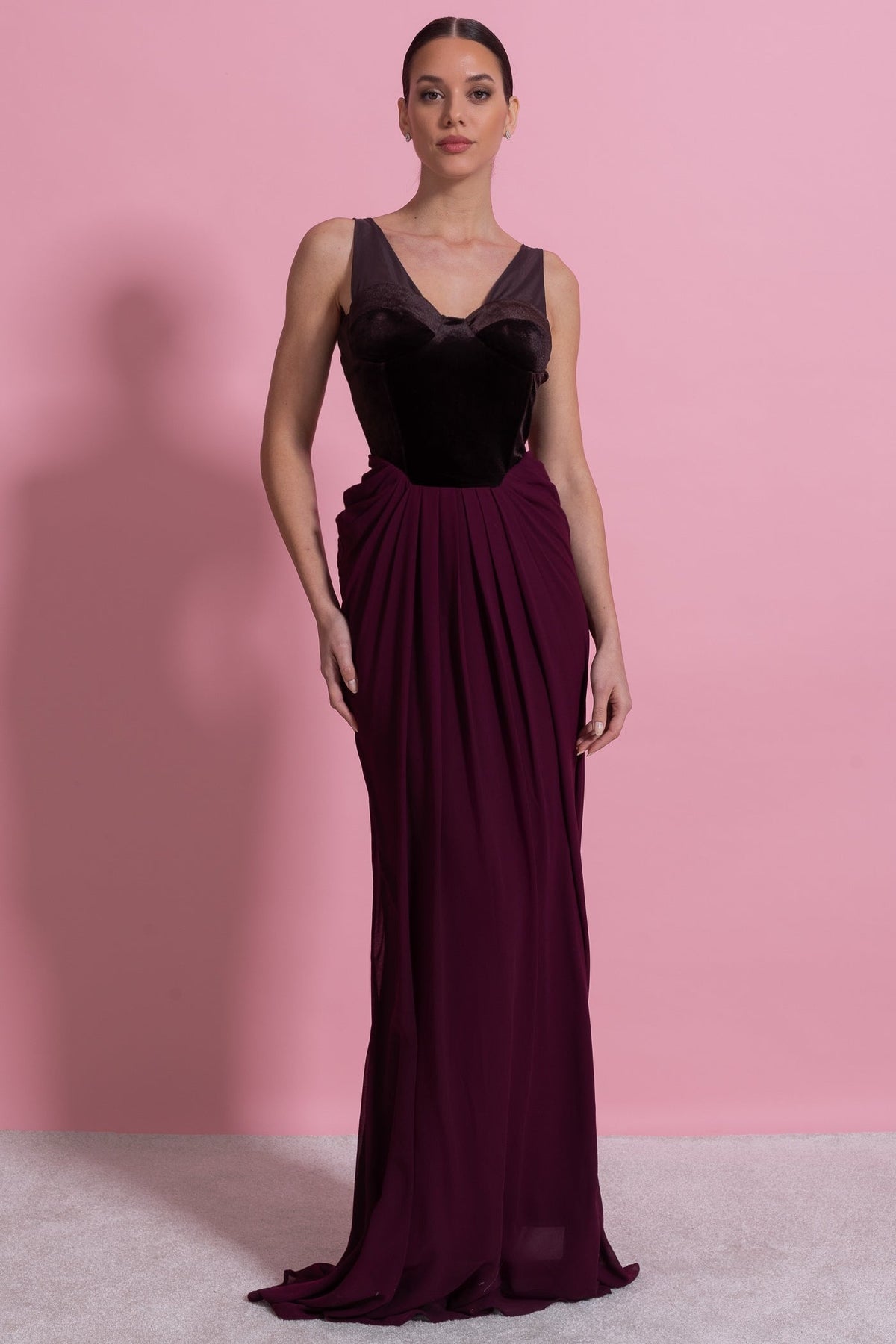 Maxi Dress With Velvet Corset Bodice And Flowing Skirt - Burgundy