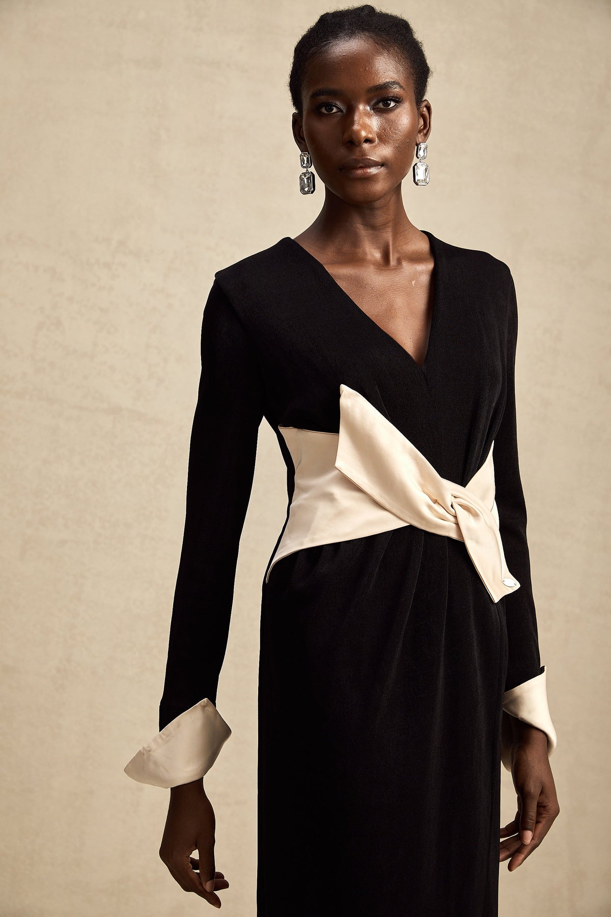 Karine contrast-color bowknot v-neck maxi dress (Final Sale-US Only)