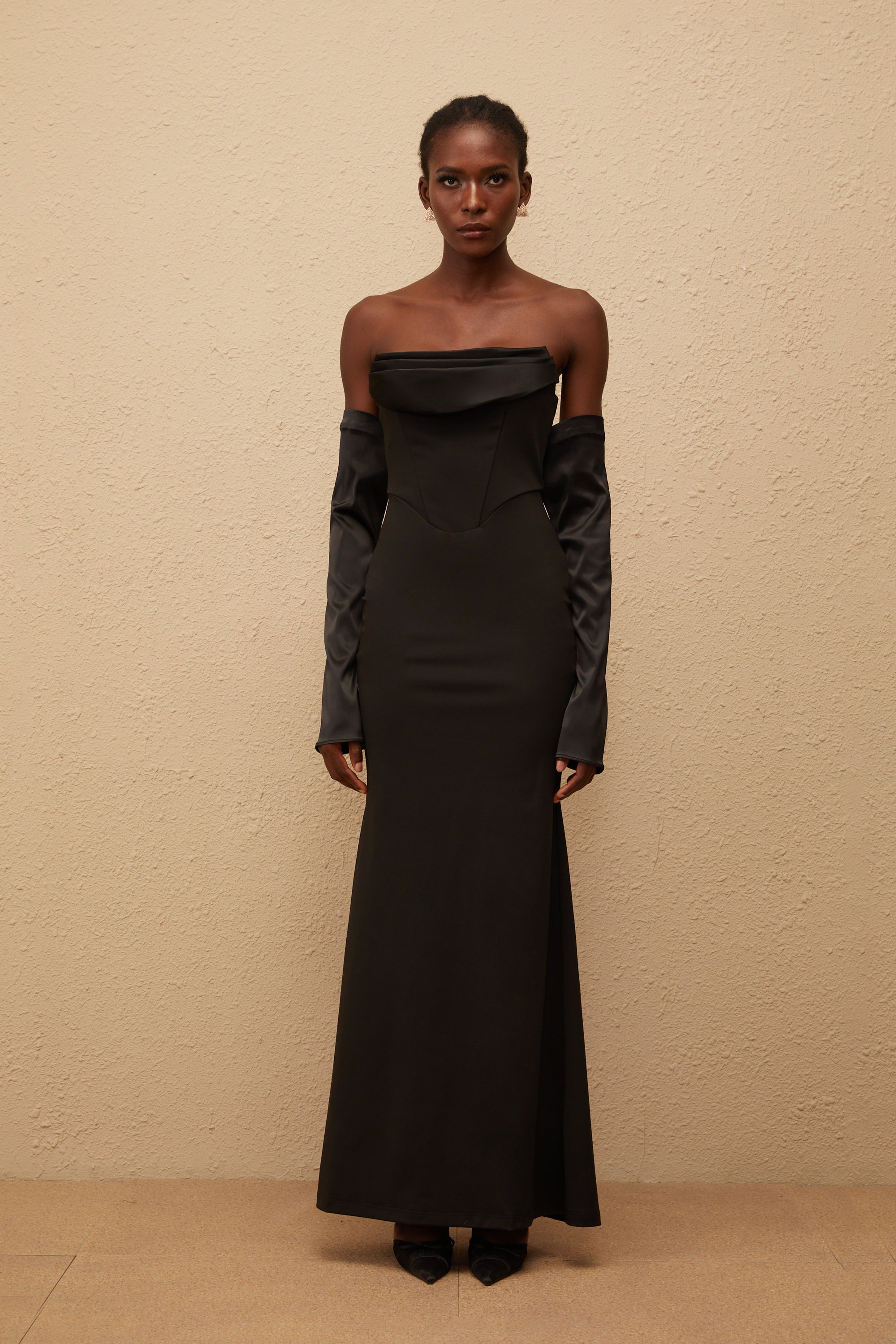 Rêve Black Off Shoulder Corset Maxi Dress