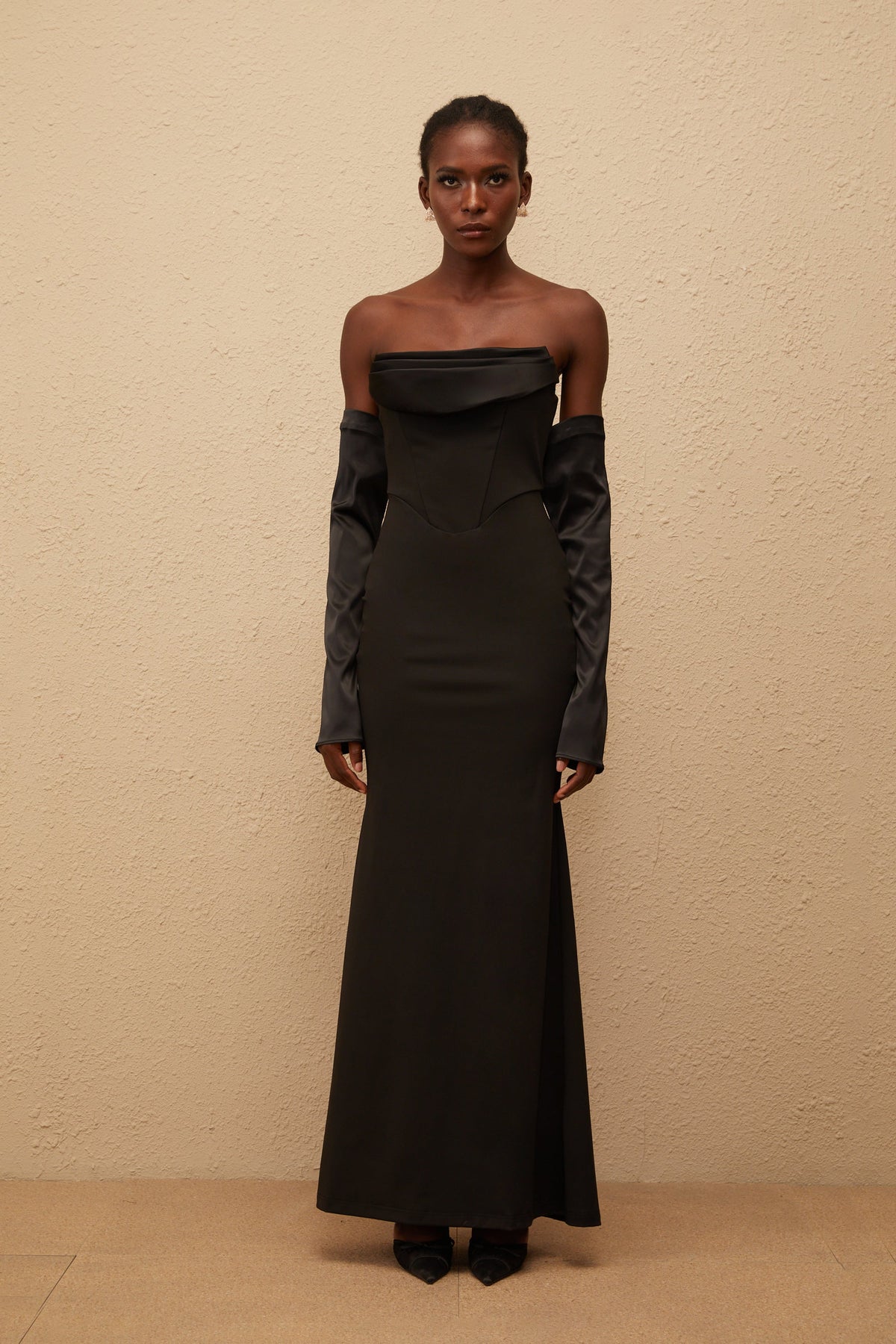 Rêve Black Off Shoulder Corset Maxi Dress