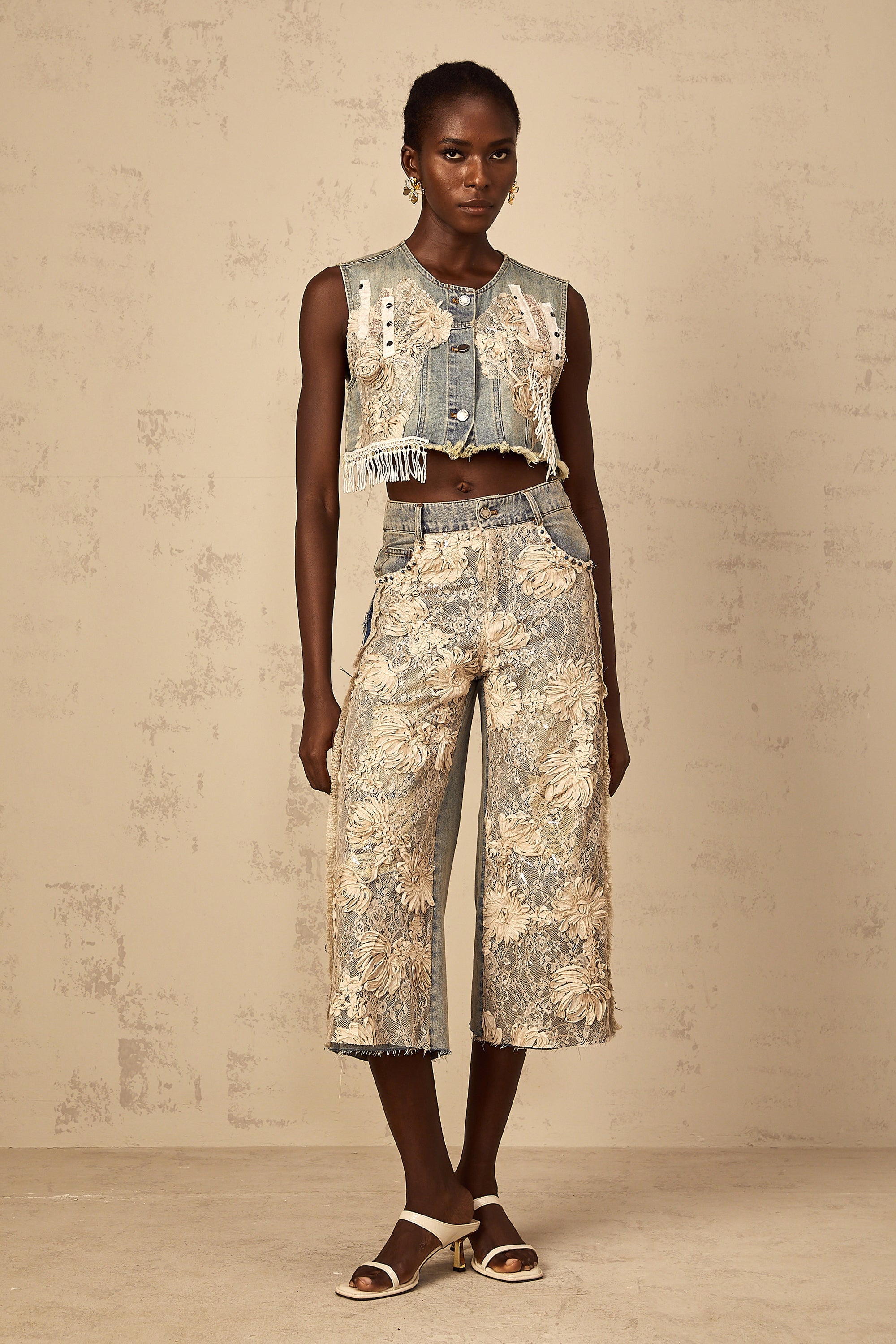 Amaryllis blue floral-lace-panel denim jeans
