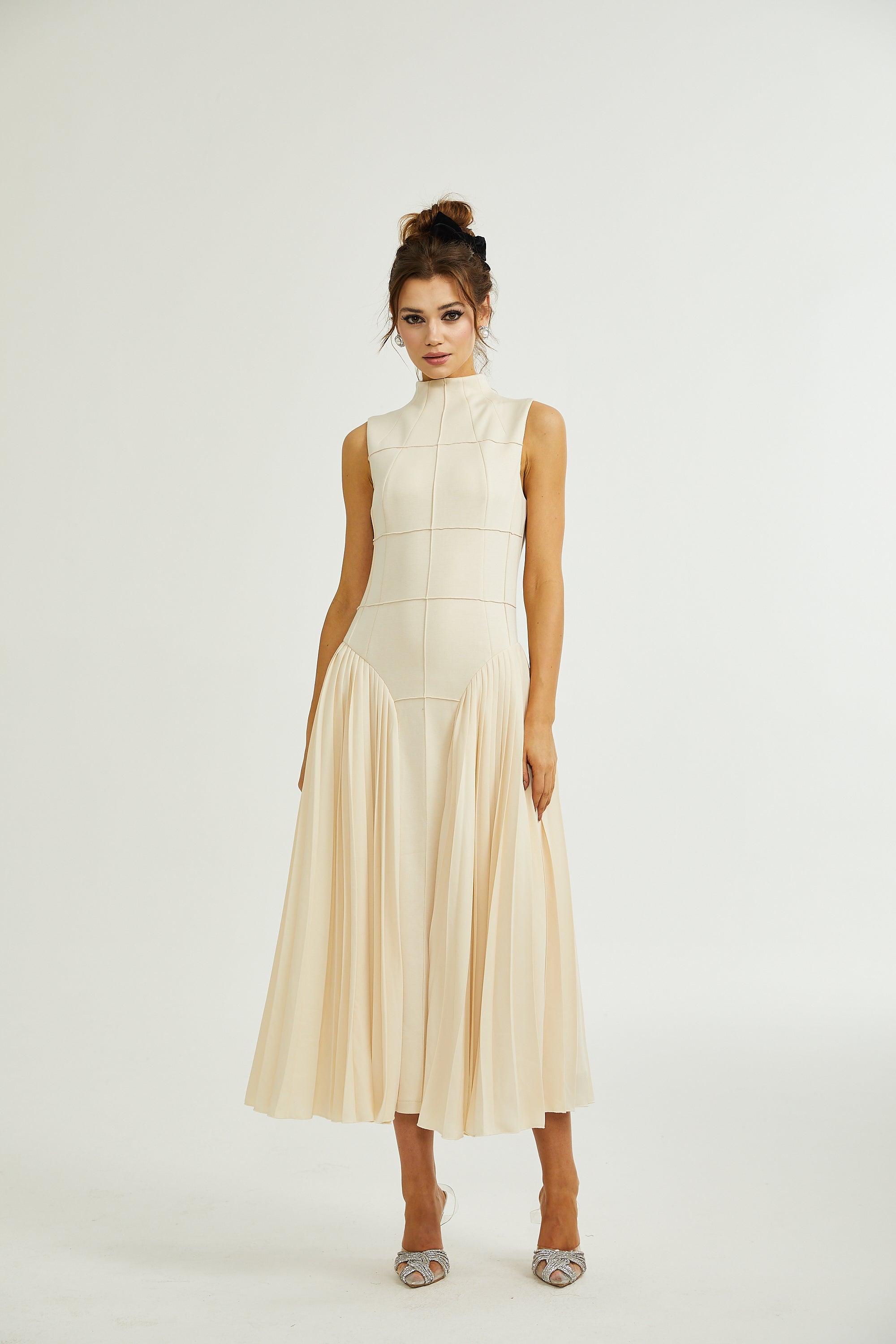 Safiya sleeveless pleated dress