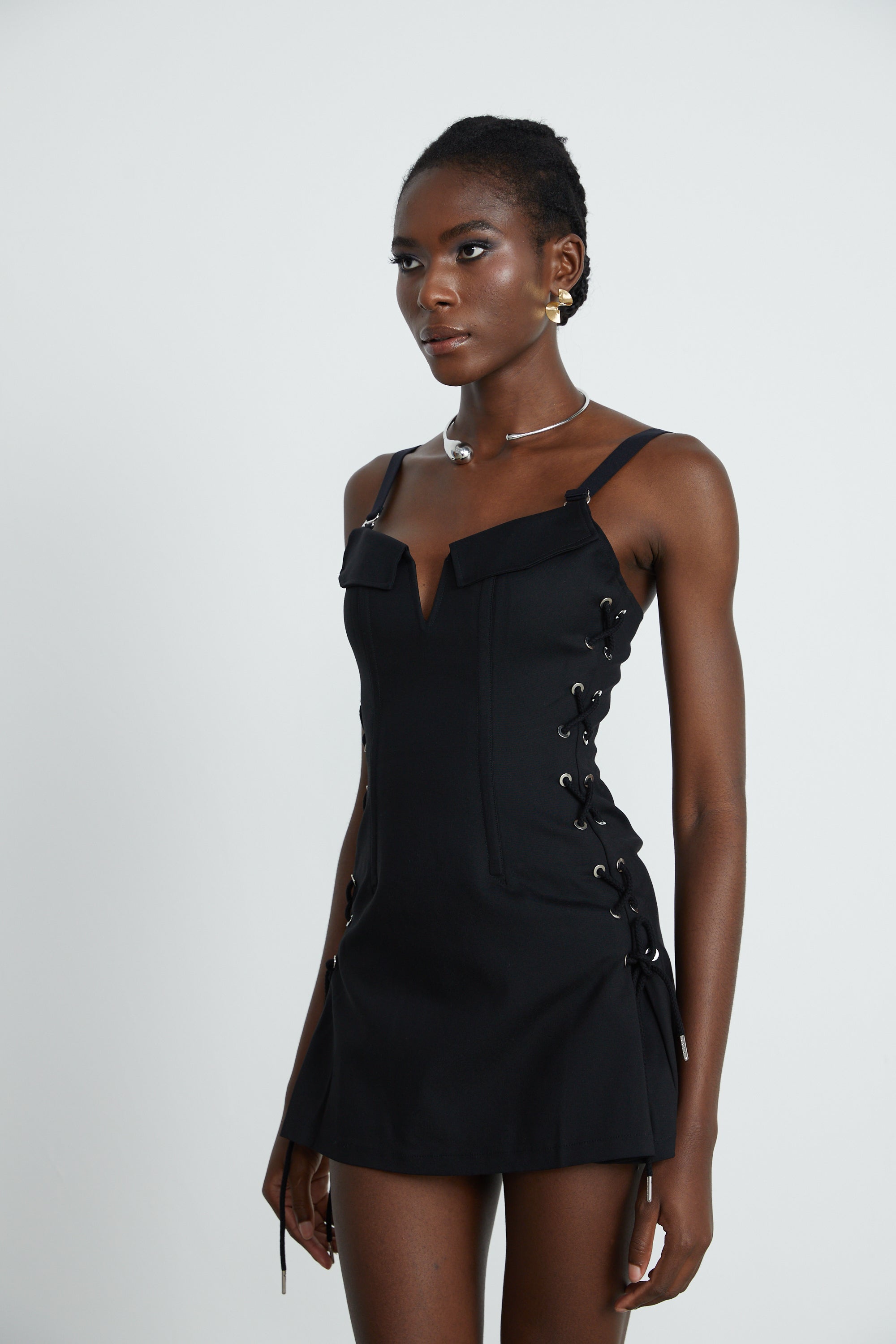 Jaina black hook & eye pocket dress