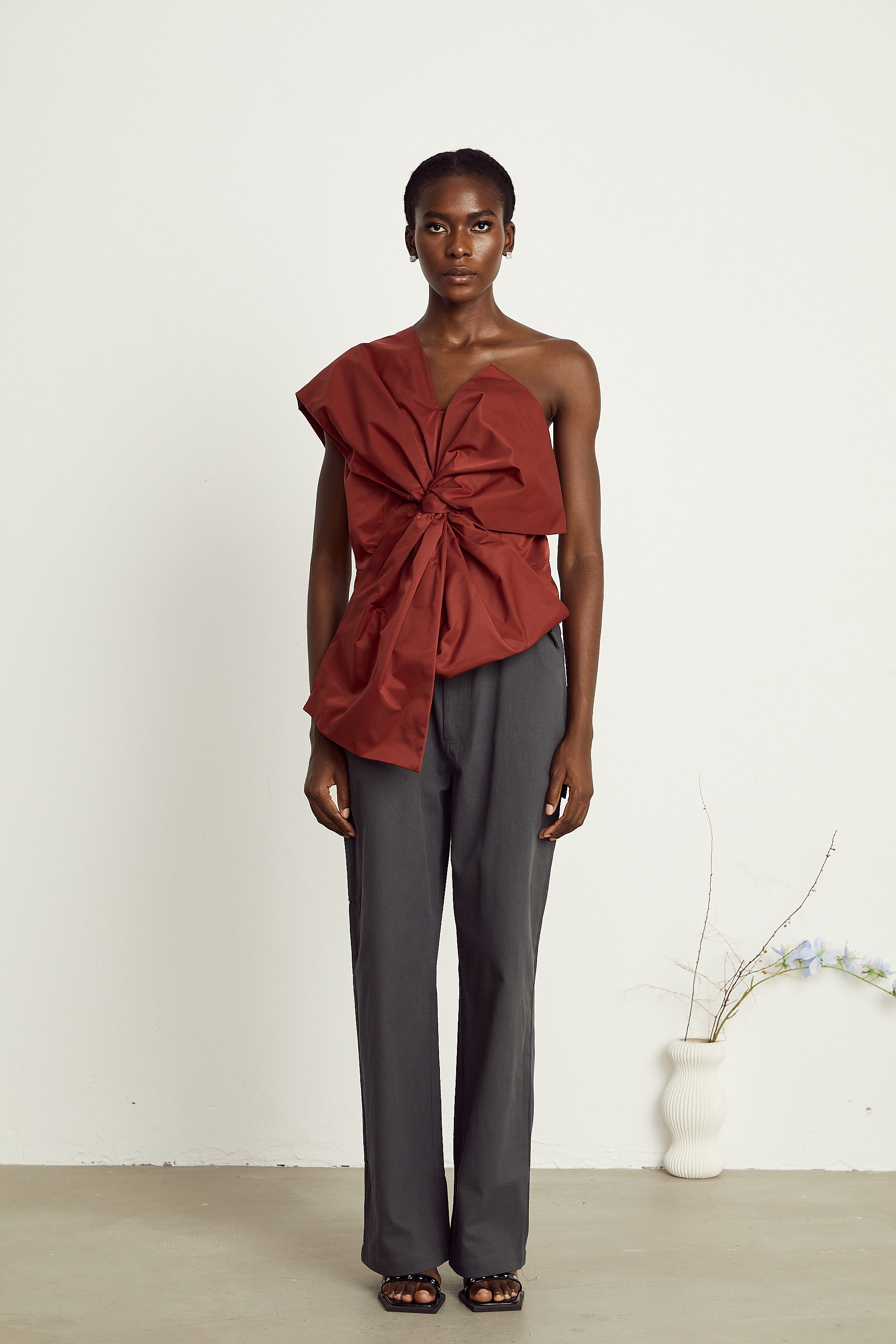 Hermine red bow-detail asymmetrical top