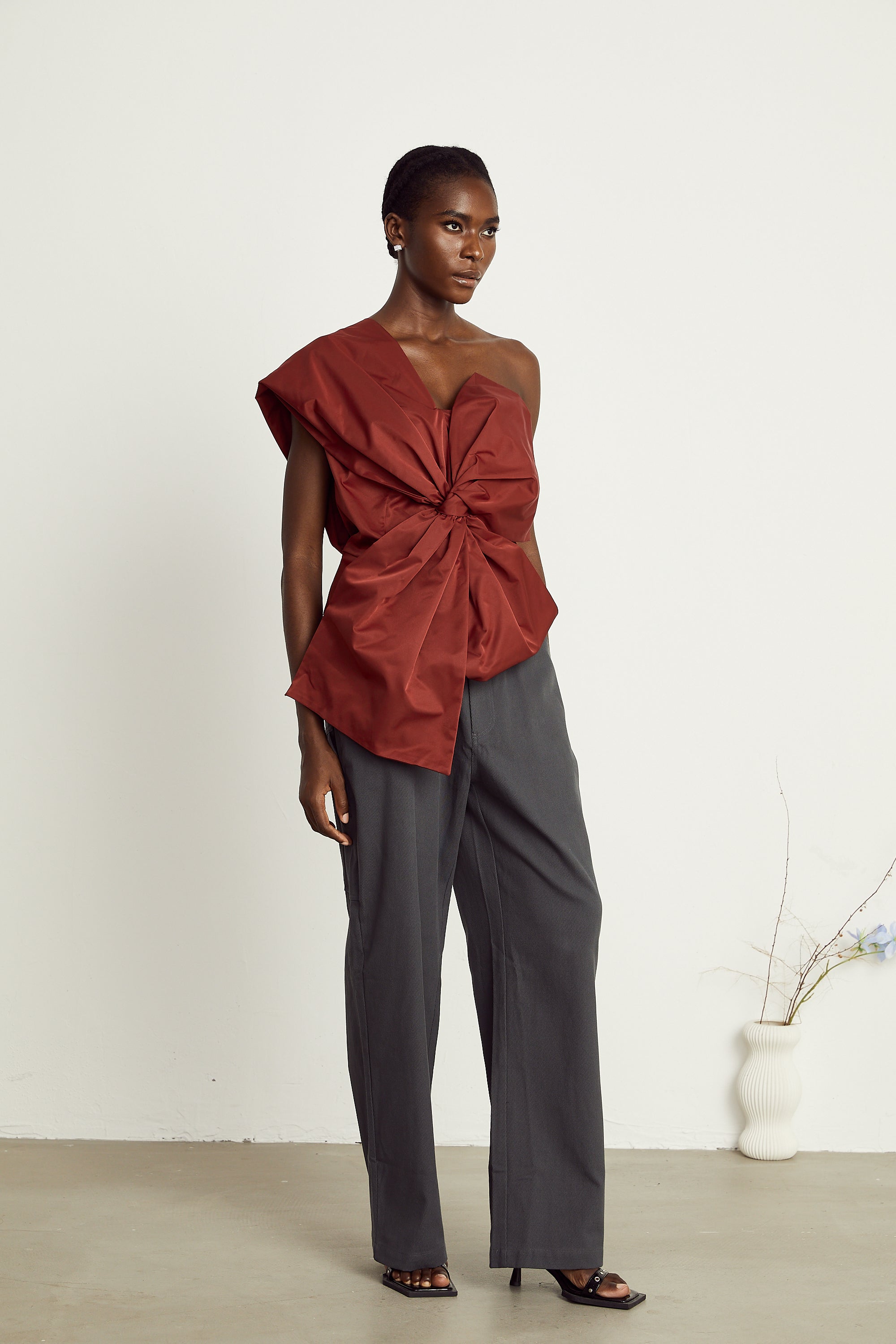 Hermine red bow-detail asymmetrical top