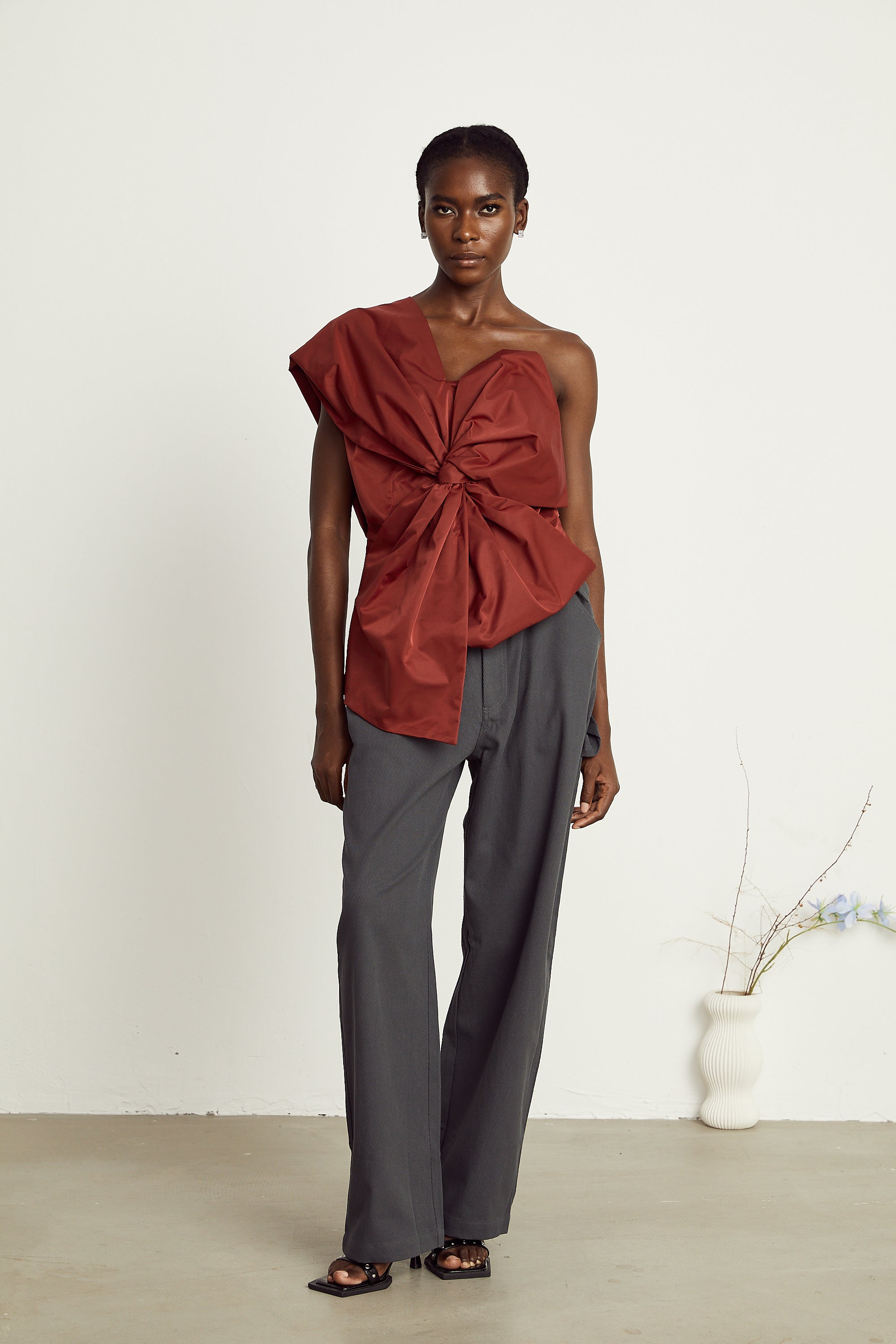 Hermine red bow-detail asymmetrical top