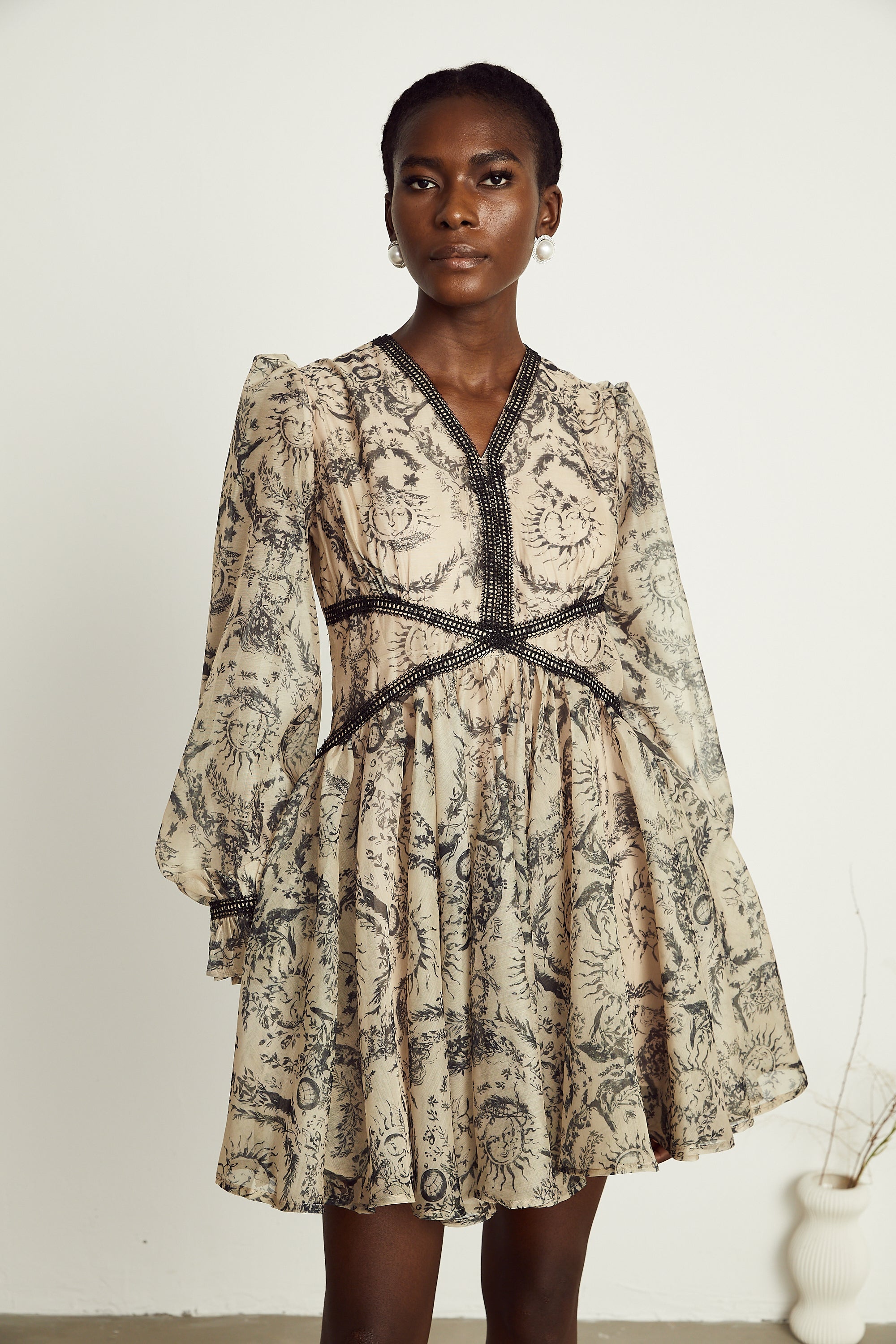 Auréliane pattern-print V-neck mini dress (US Only)