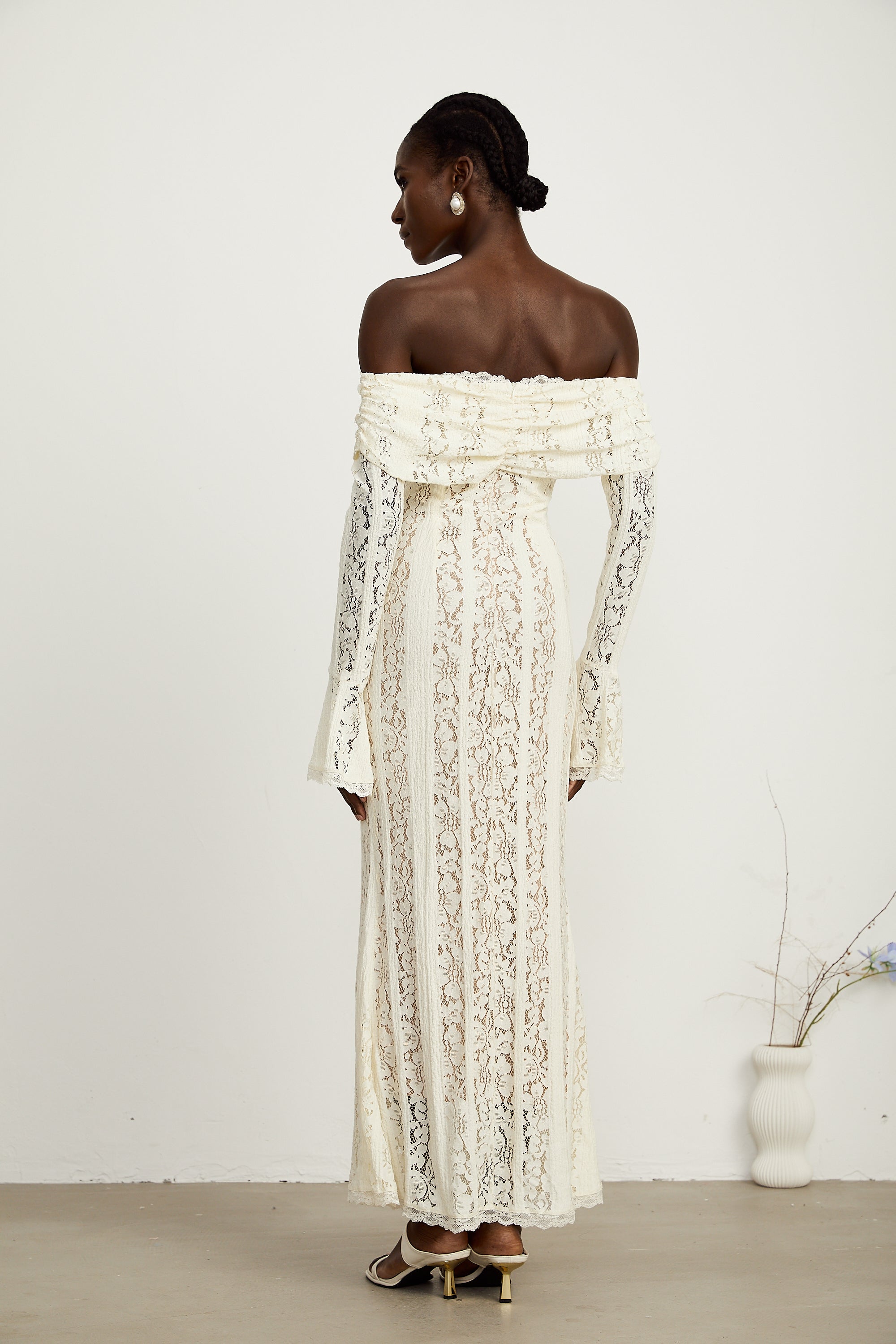 Émeline floral lace flared-cuff maxi dress in Neutrals (Final Sale-US Only)