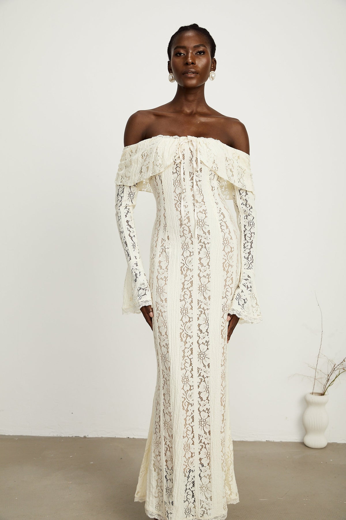 Émeline floral lace flared-cuff maxi dress in Neutrals (Final Sale-US Only)