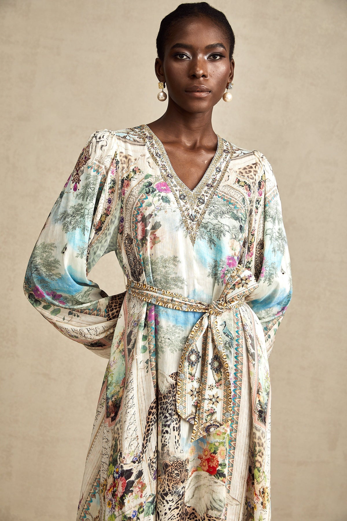 Léna belted V-neck midi dress
