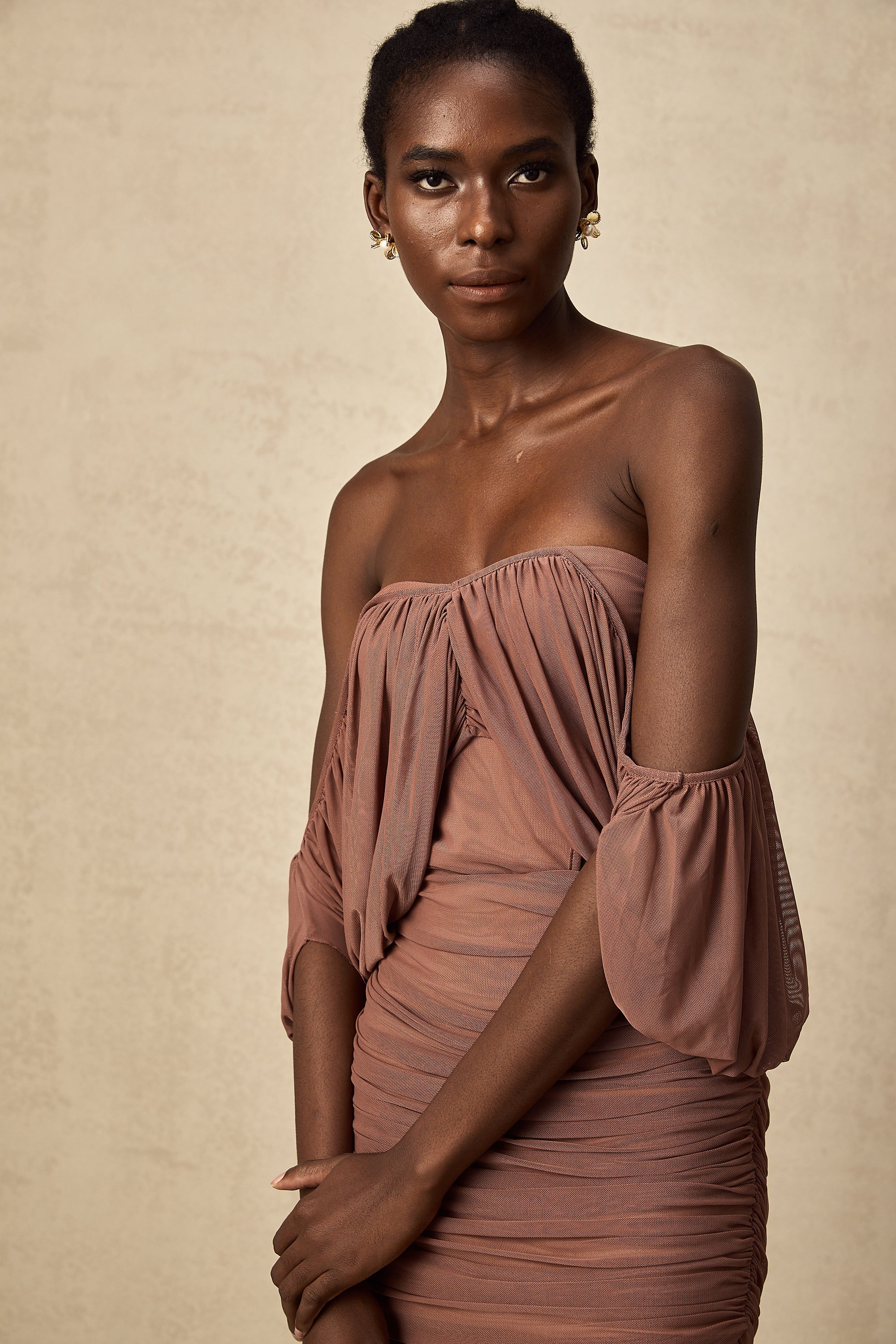 Zohra off-shoulder bodysuit & skirt matching set