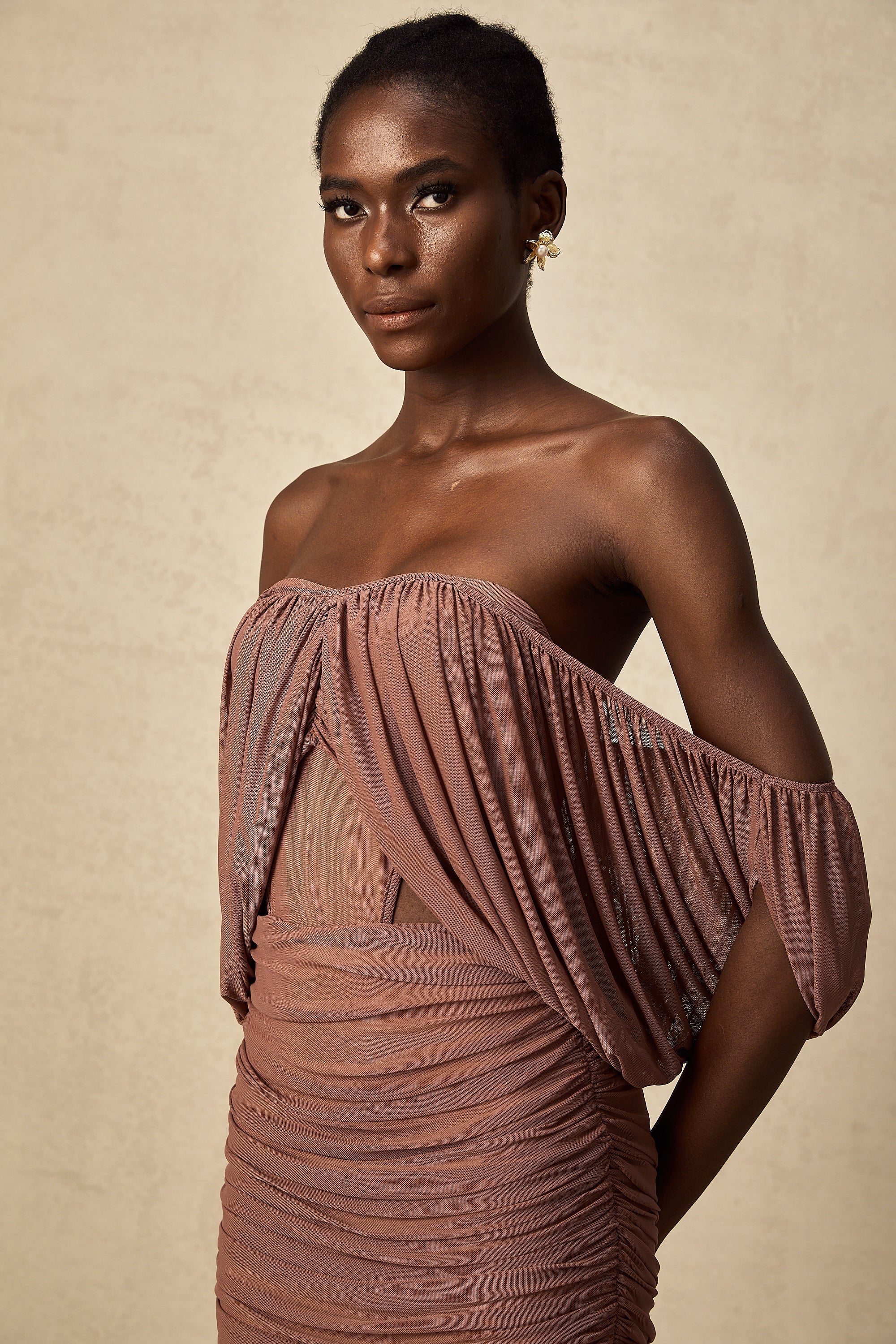 Zohra off-shoulder bodysuit & skirt matching set