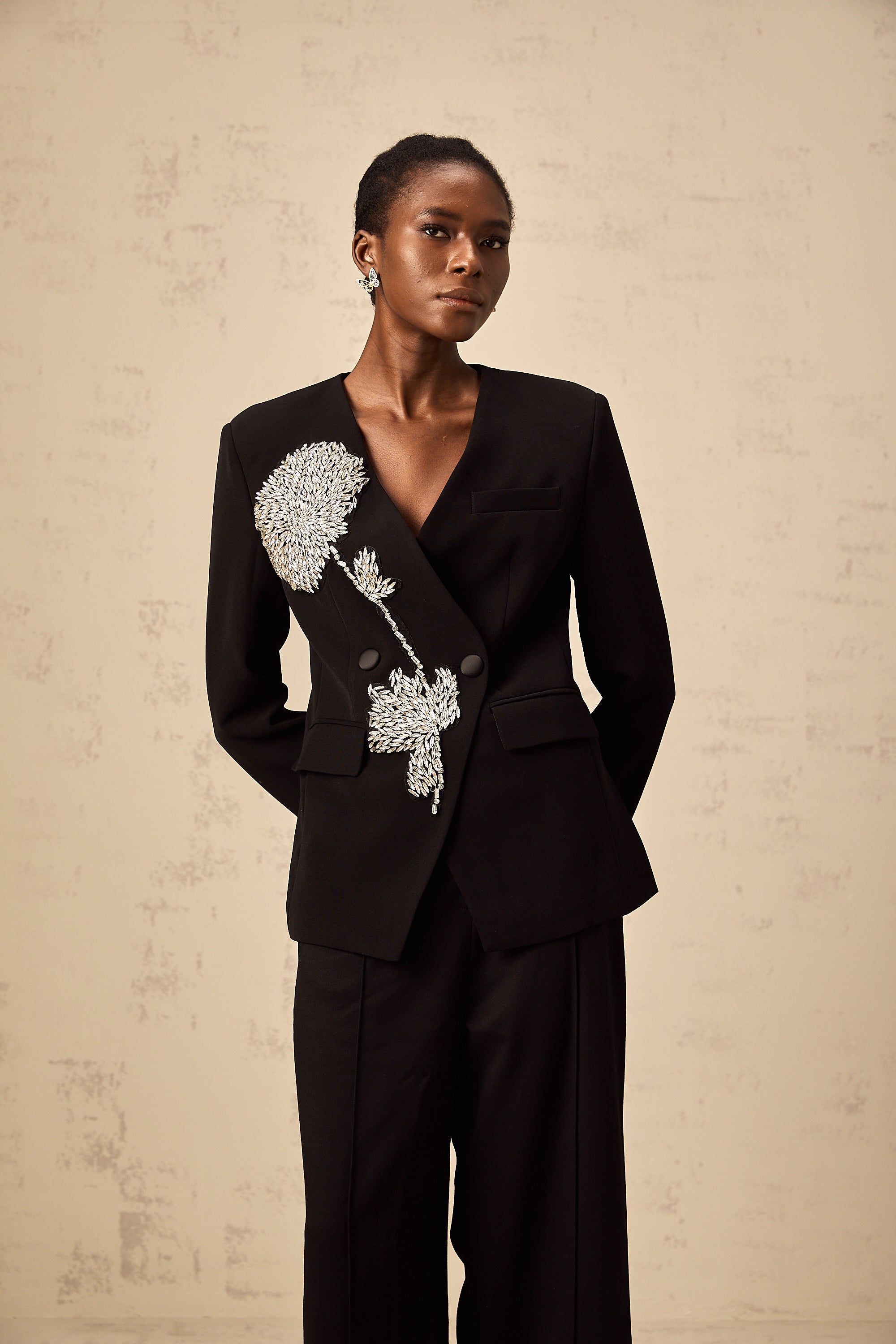 Thérèse black flower-motif embellished blazer