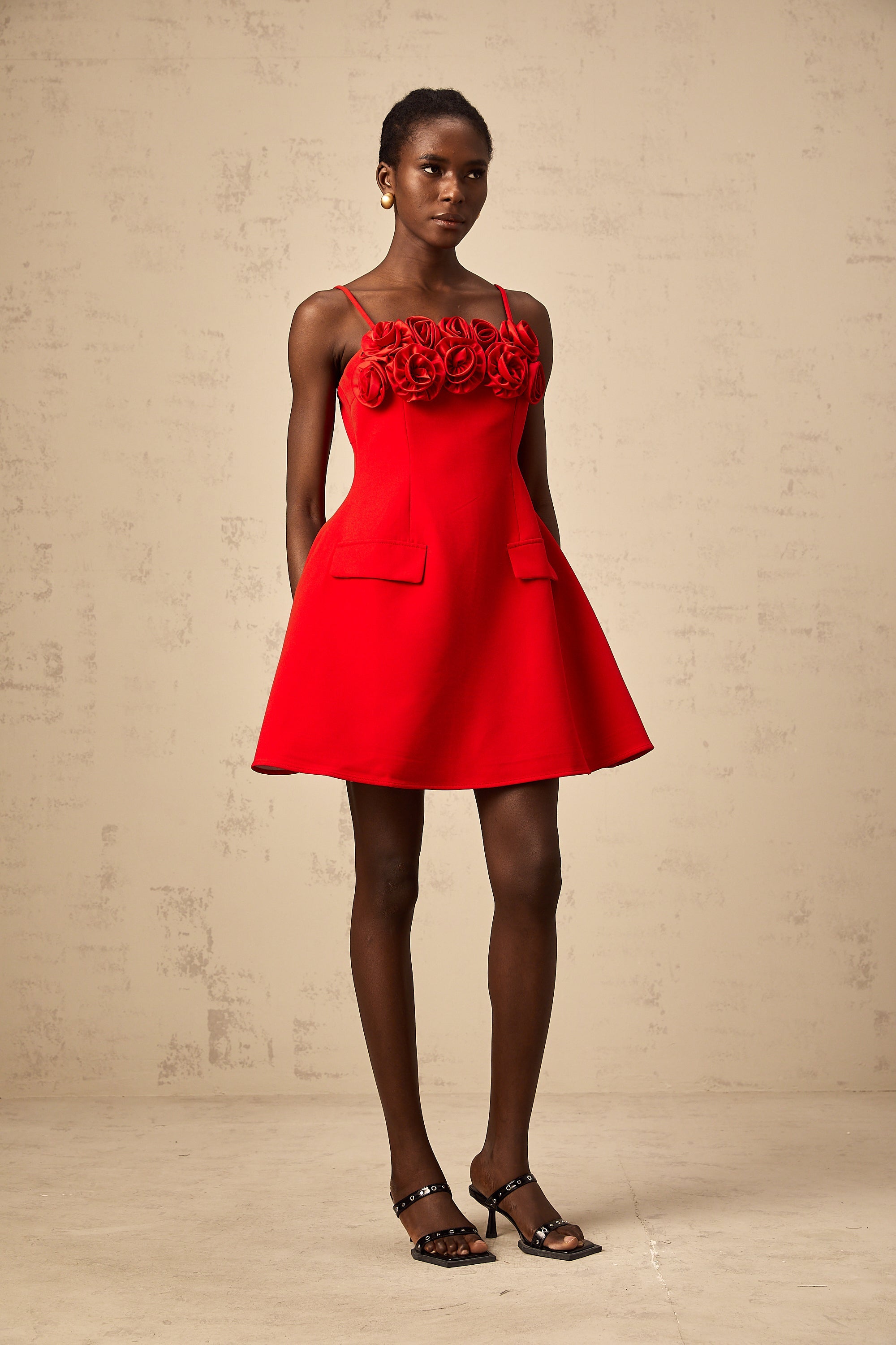 Mignon rose-appliqué flared mini dress in Red
