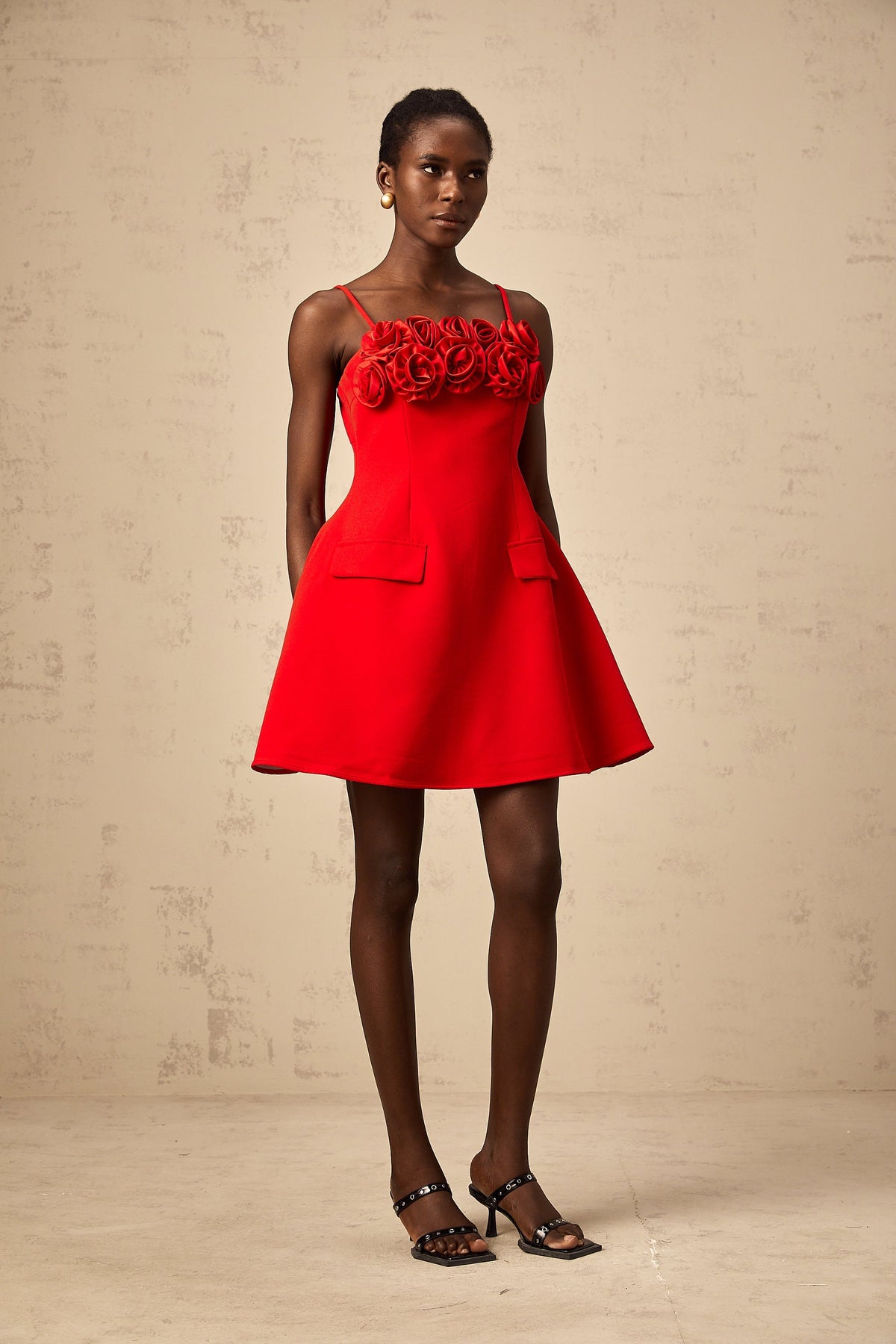 Mignon rose-appliqué flared mini dress in Red