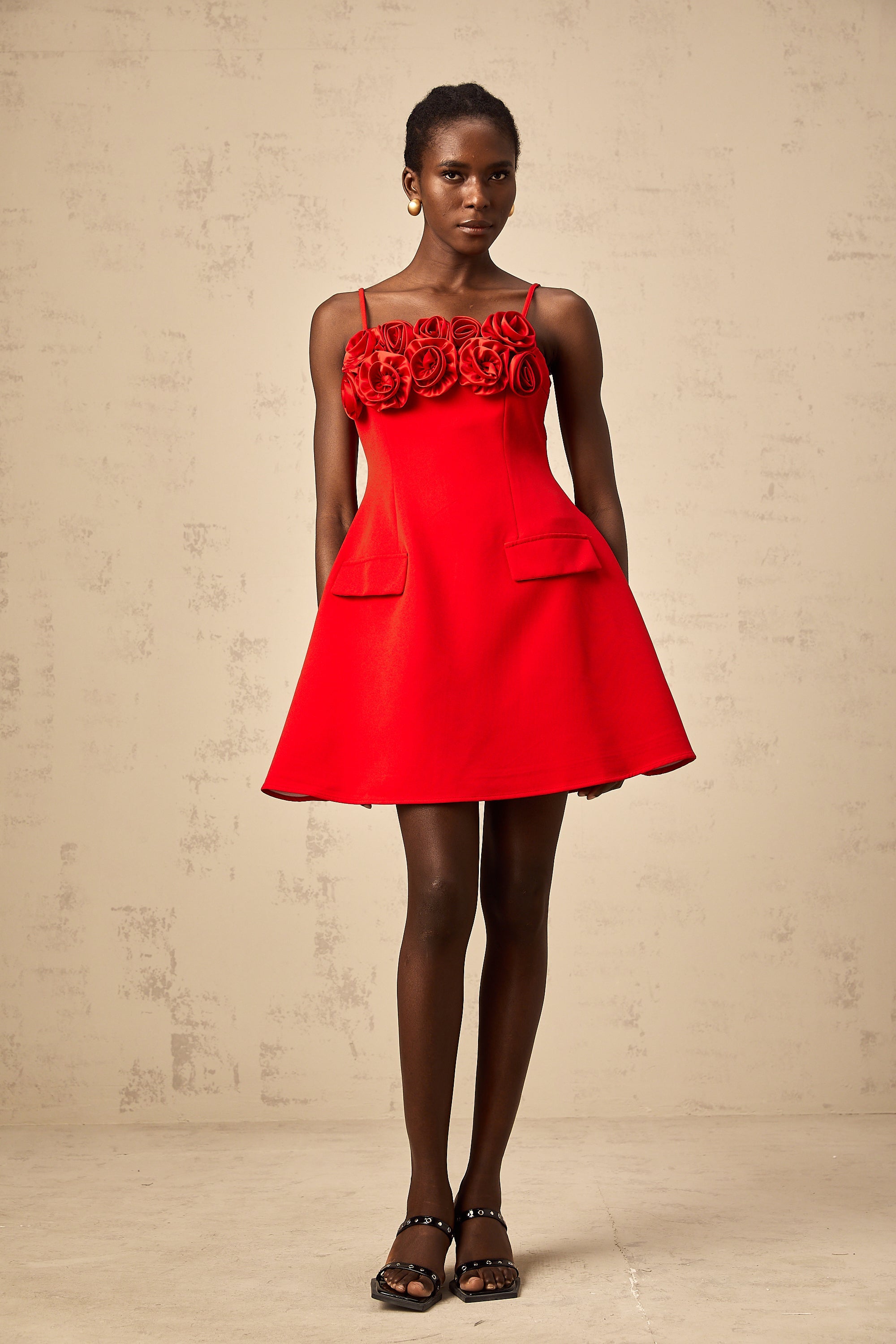 Mignon rose-appliqué flared mini dress in Red