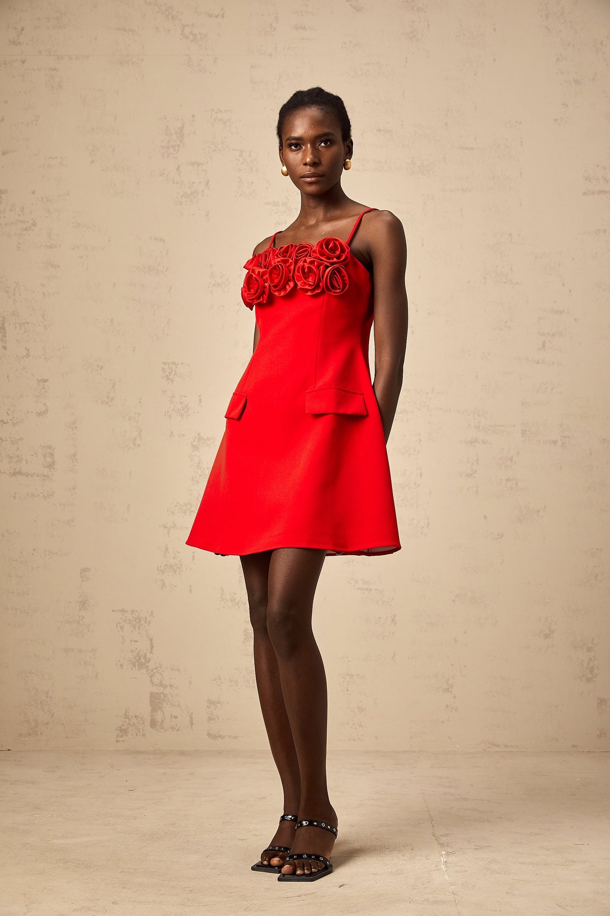 Mignon rose-appliqué flared mini dress in Red