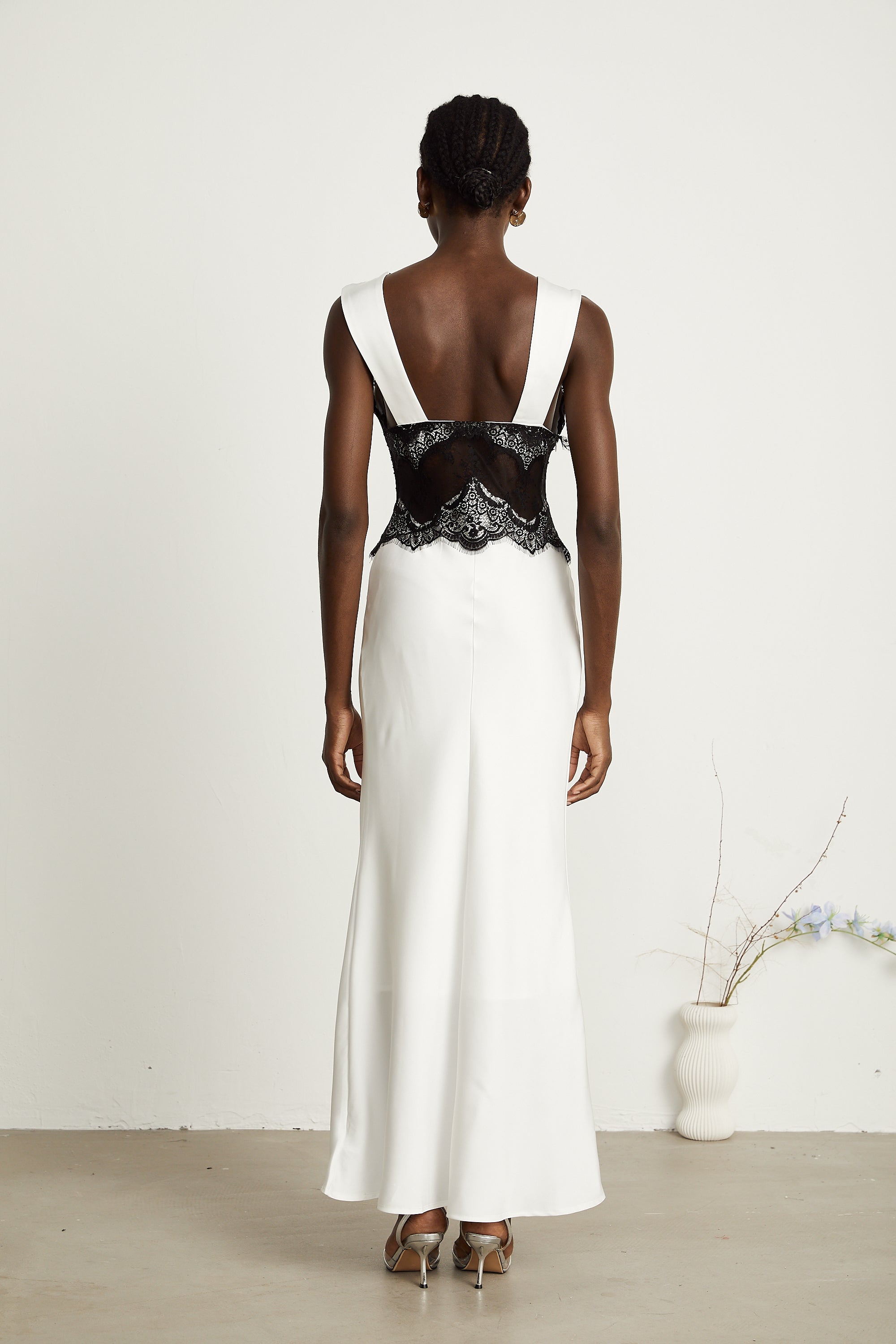 Éléonore contrast-color lace-detail maxi dress - White