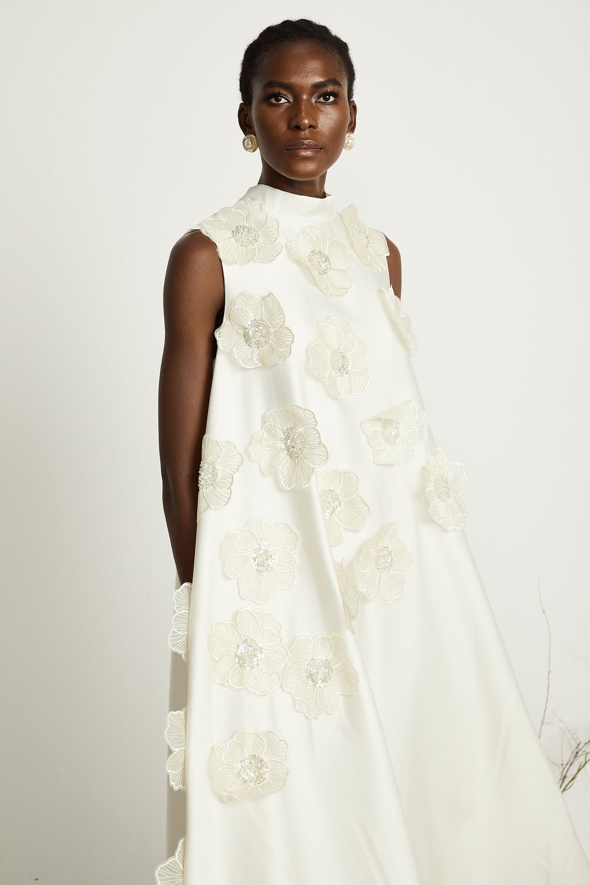 Émilie sleeveless floral-applique midi dress in White (Final Sale-US Only)