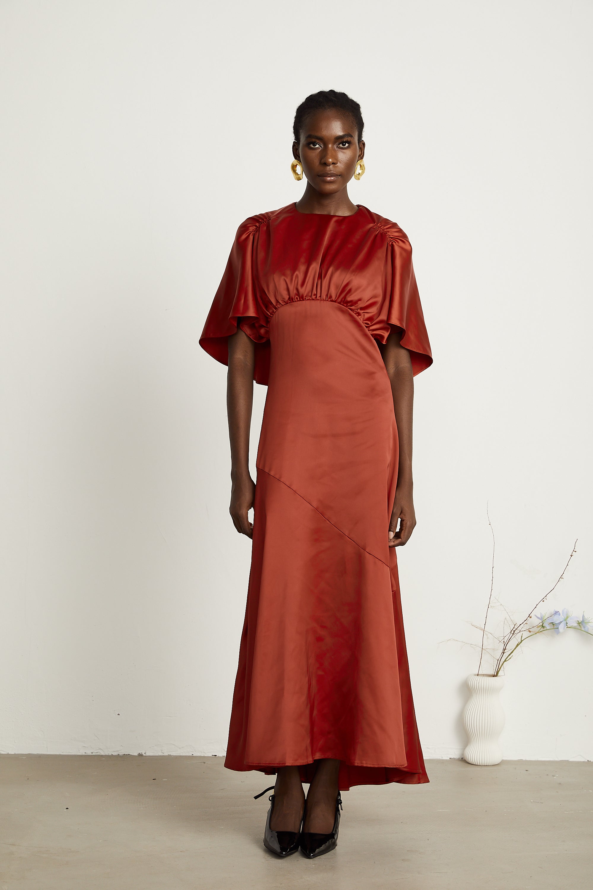 Zoé red cape-sleeve open-back maxi dress
