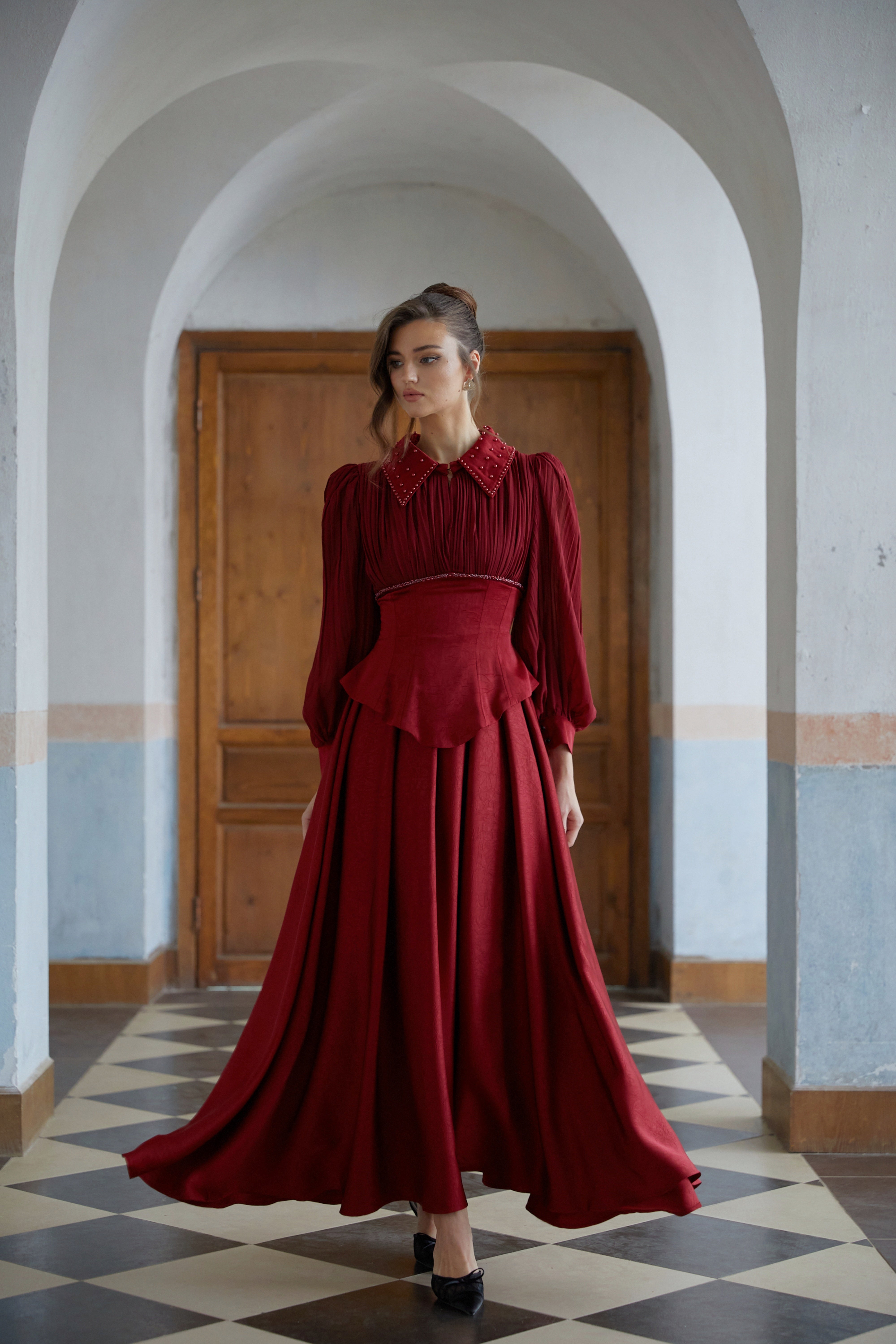Katrín Red Beaded Pleated Textured Maxi Dress