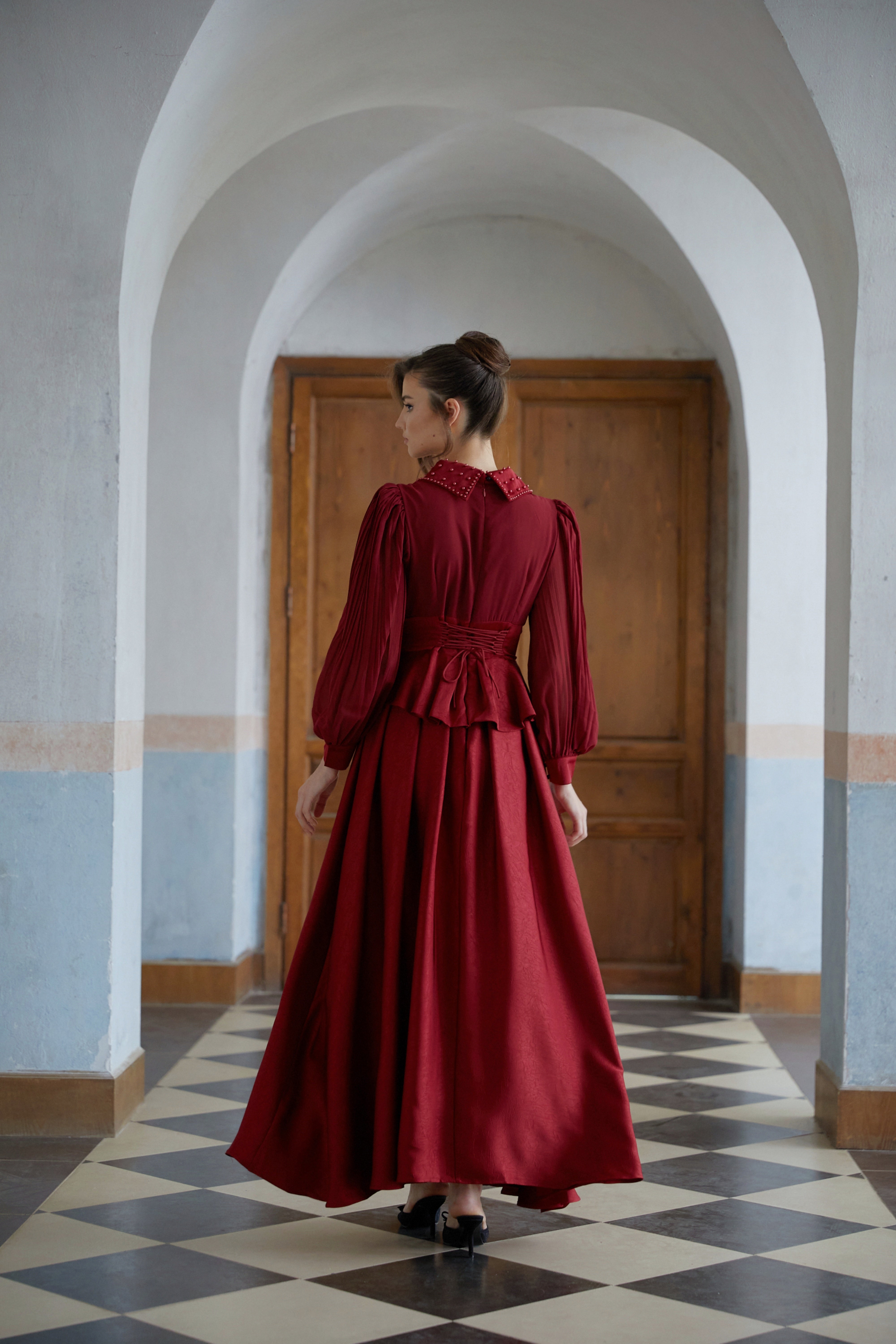Katrín Red Beaded Pleated Textured Maxi Dress