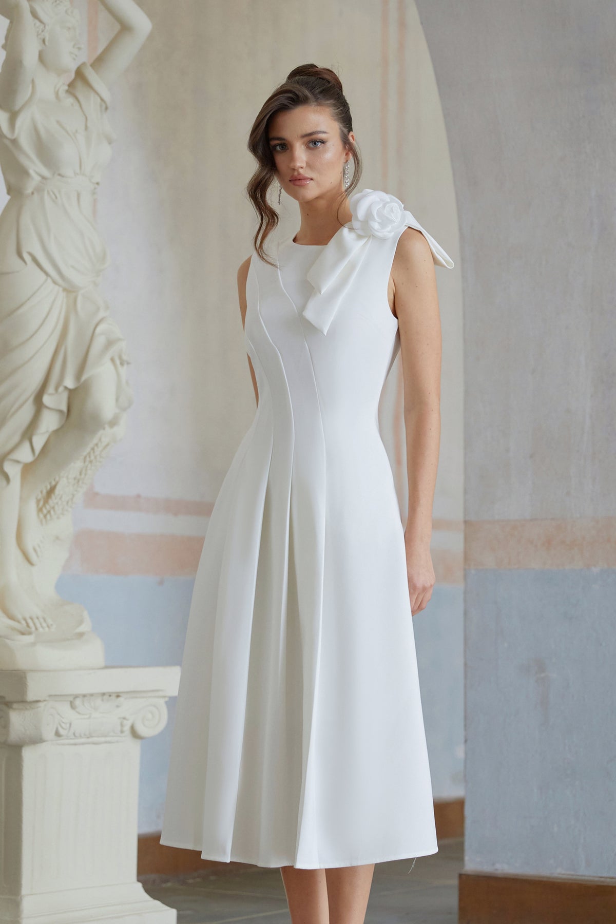 Bryndis White Pleated Floral Midi Dress
