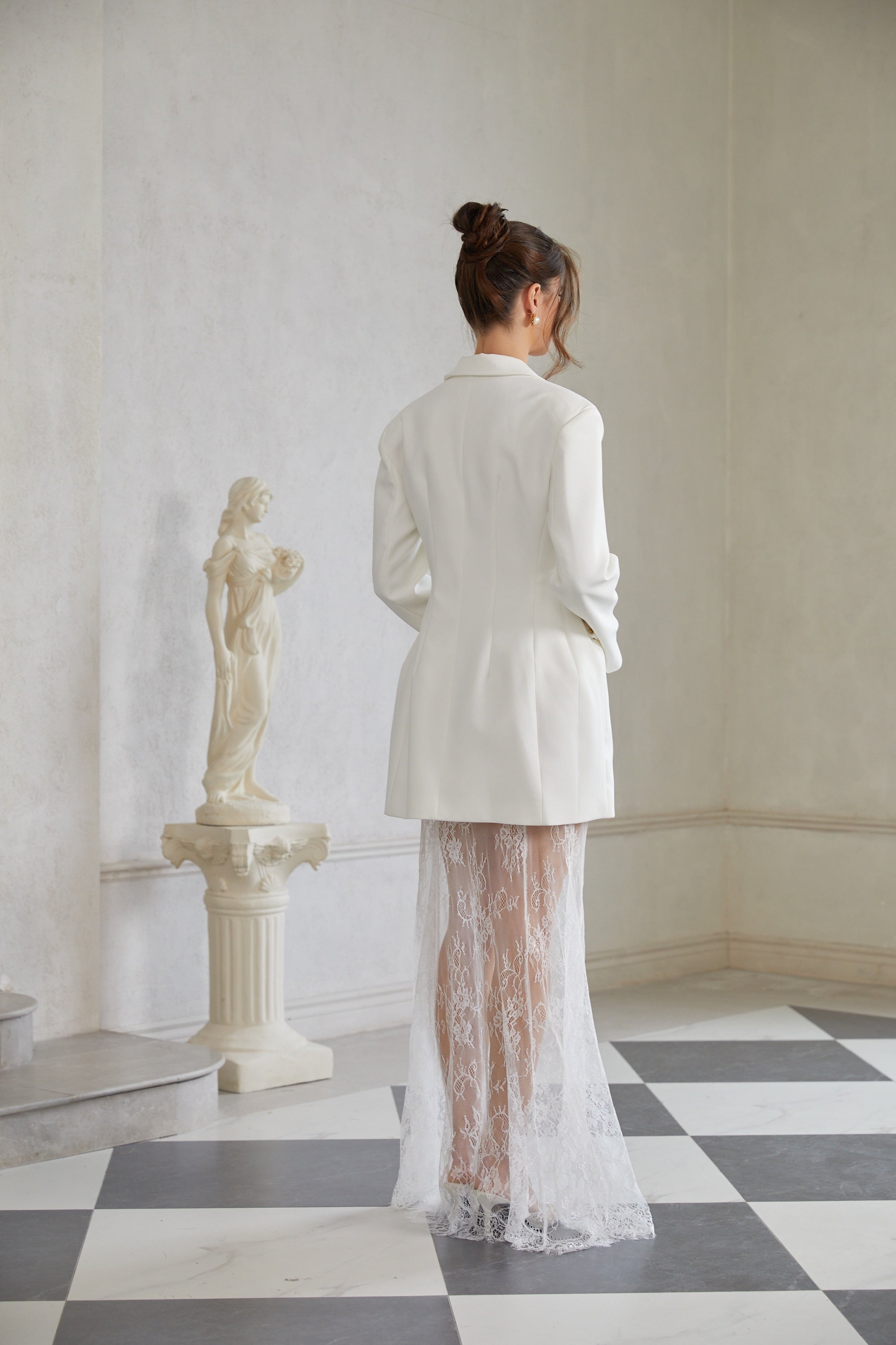 Adélise White Blazer & Lace Skirt Set