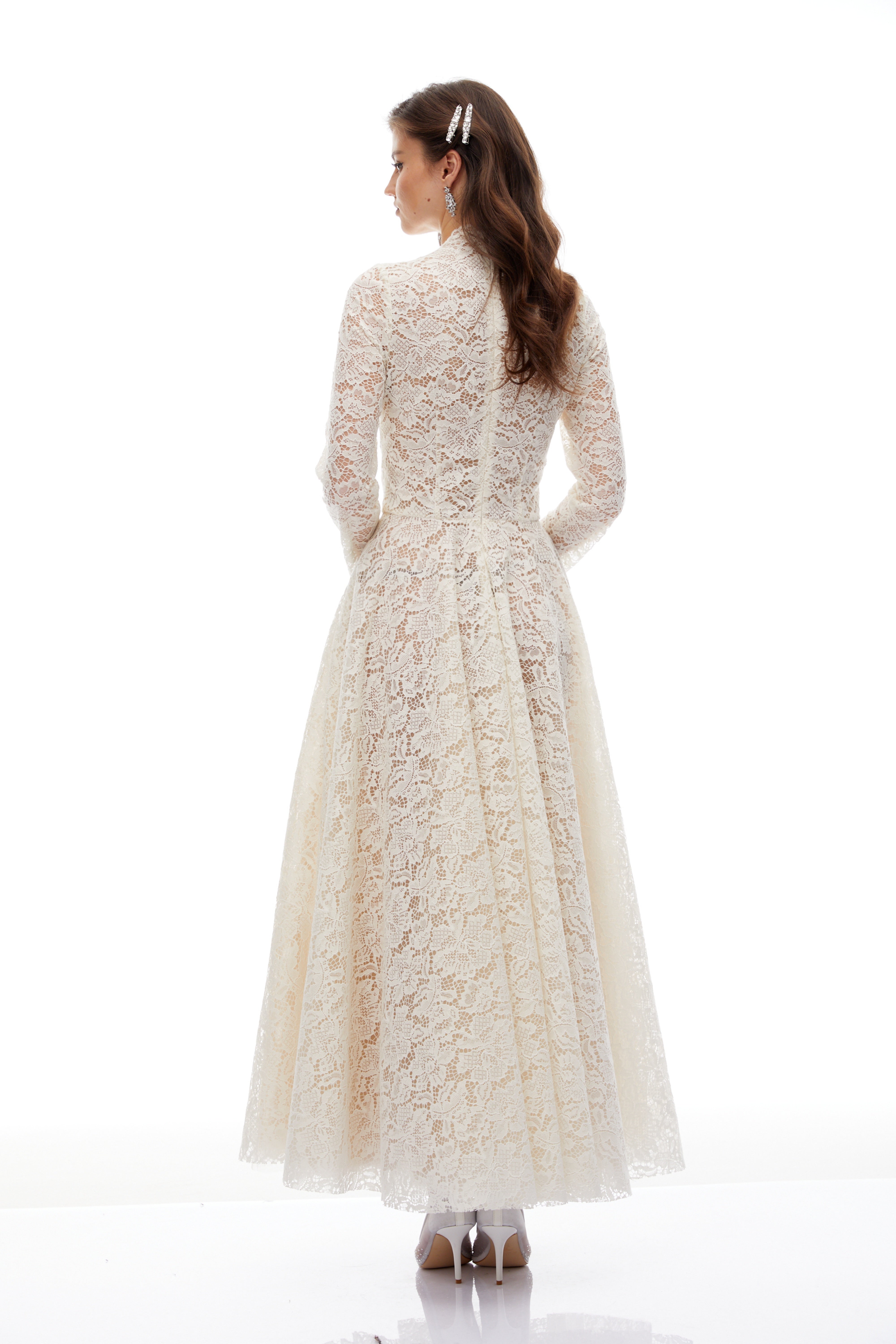 Oliana Ivory Lace Maxi Gown