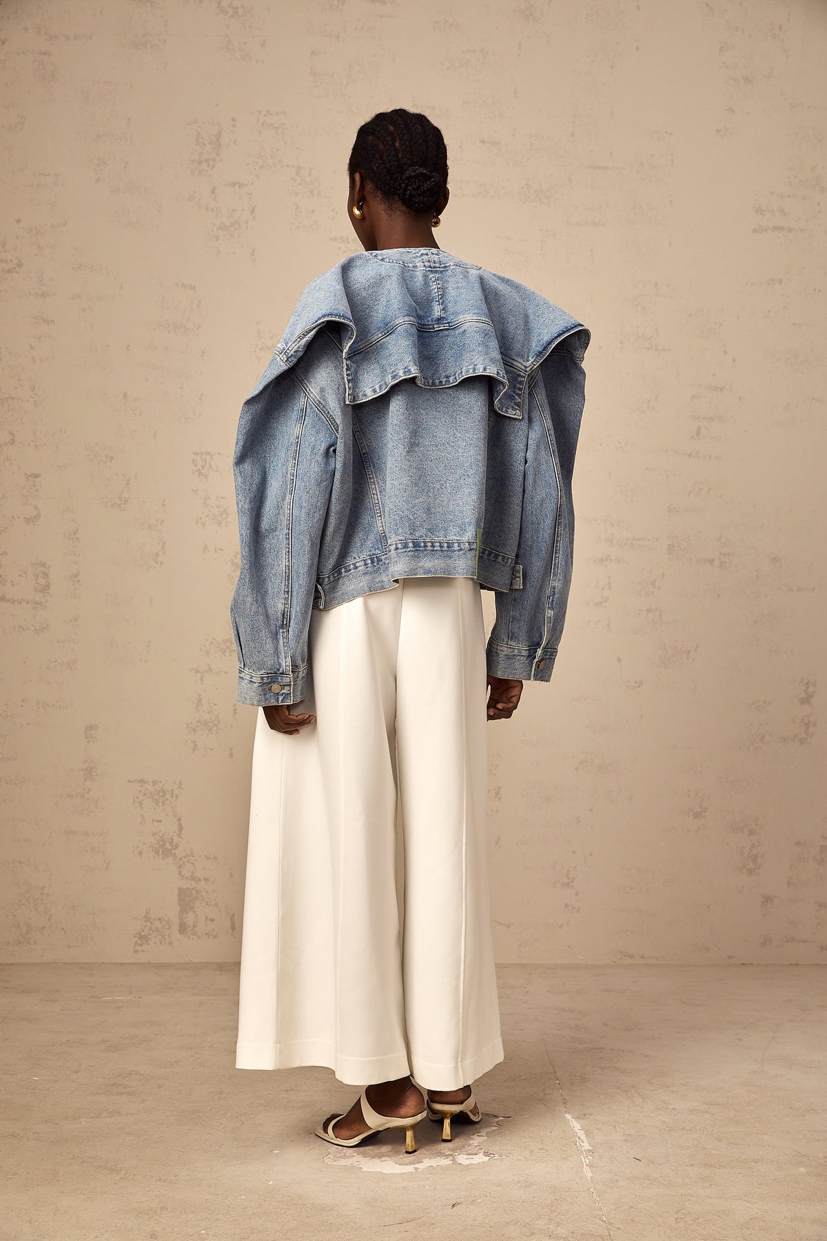 Isabelle blue collarless denim jacket