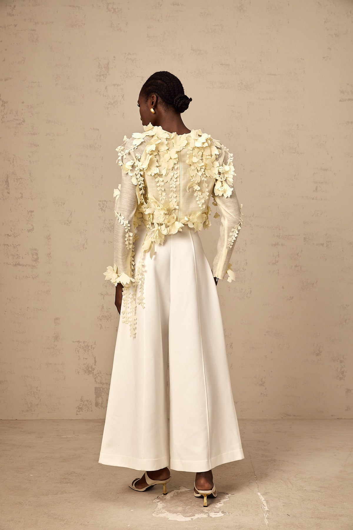 Rosalie light-yellow 3d-petal cropped blouse