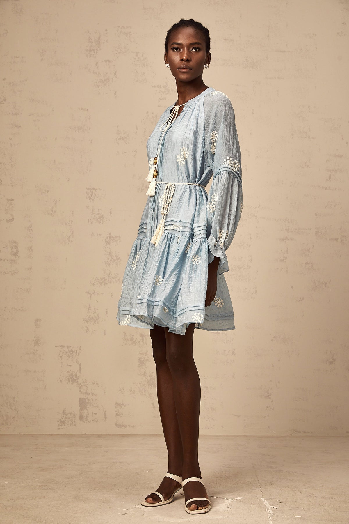 Félicie blue flower-embroidered mini dress