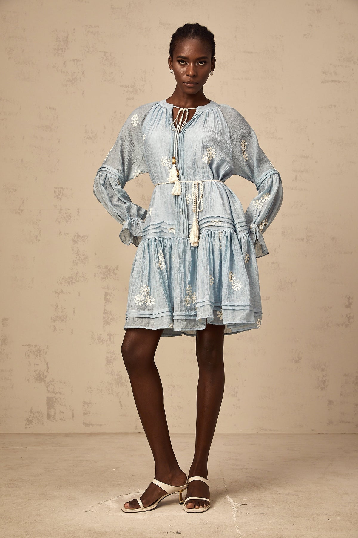 Félicie blue flower-embroidered mini dress