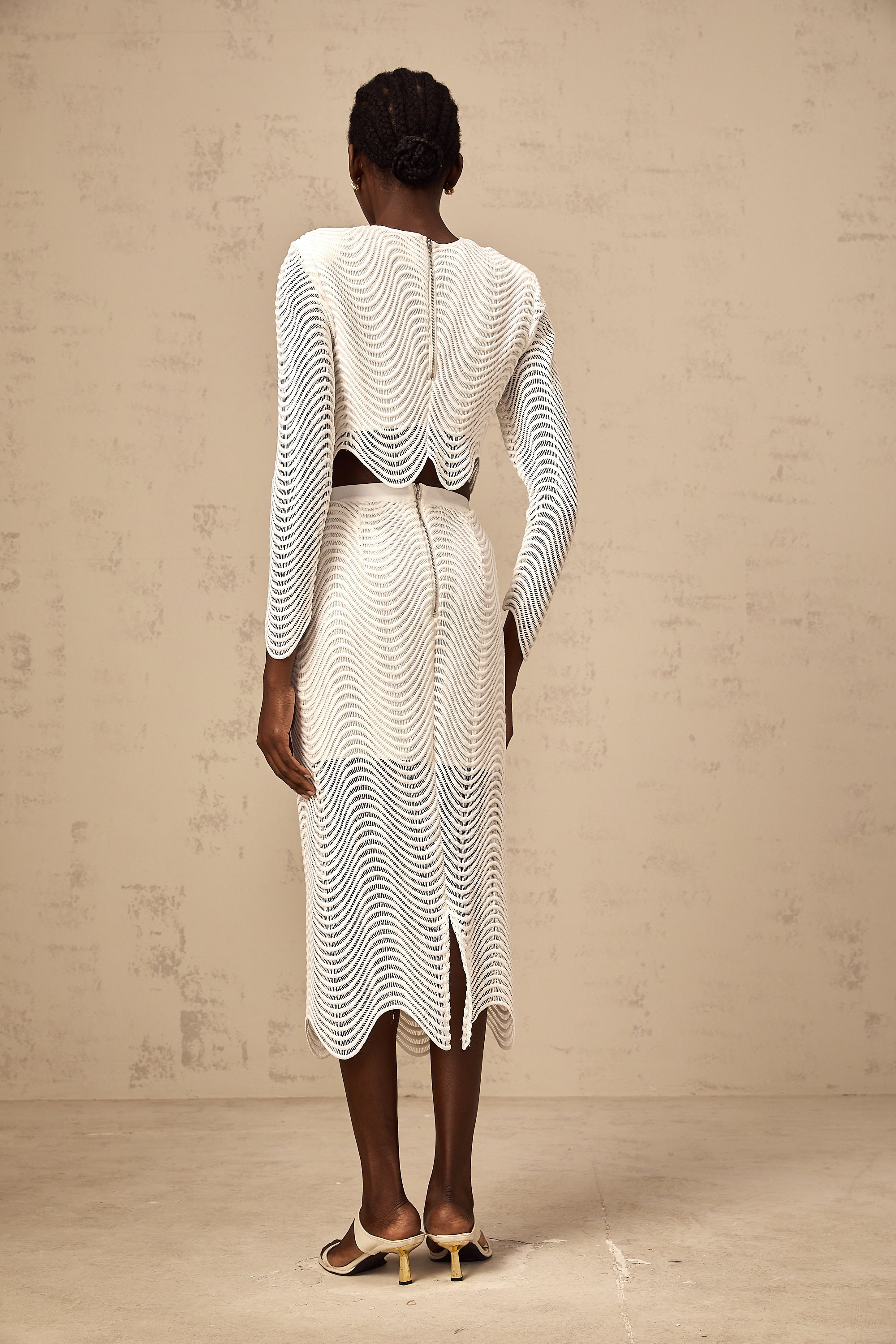 Constance white wavy woven top & skirt matching set