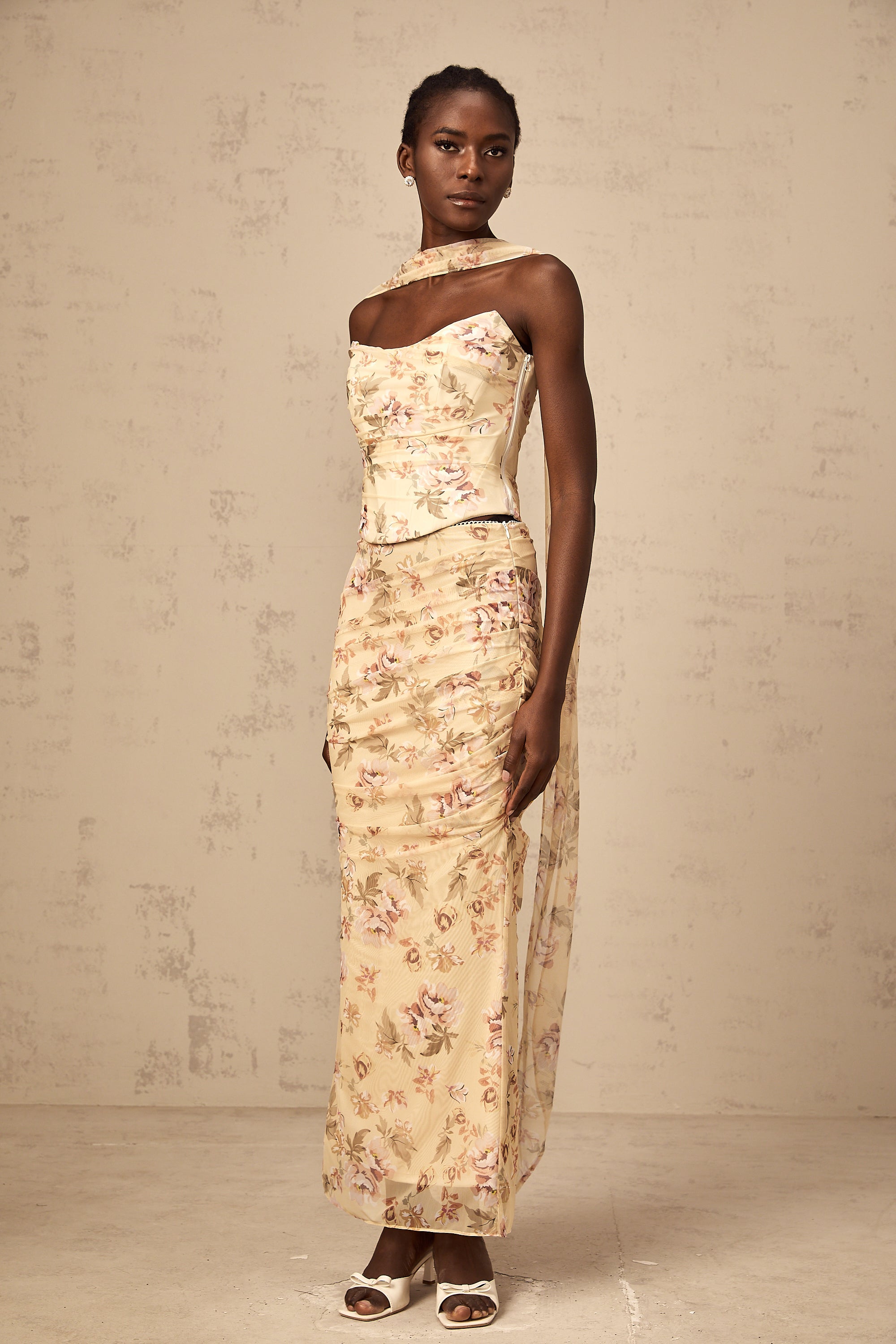 Alizée yellow floral-print fitted top & skirt matching set