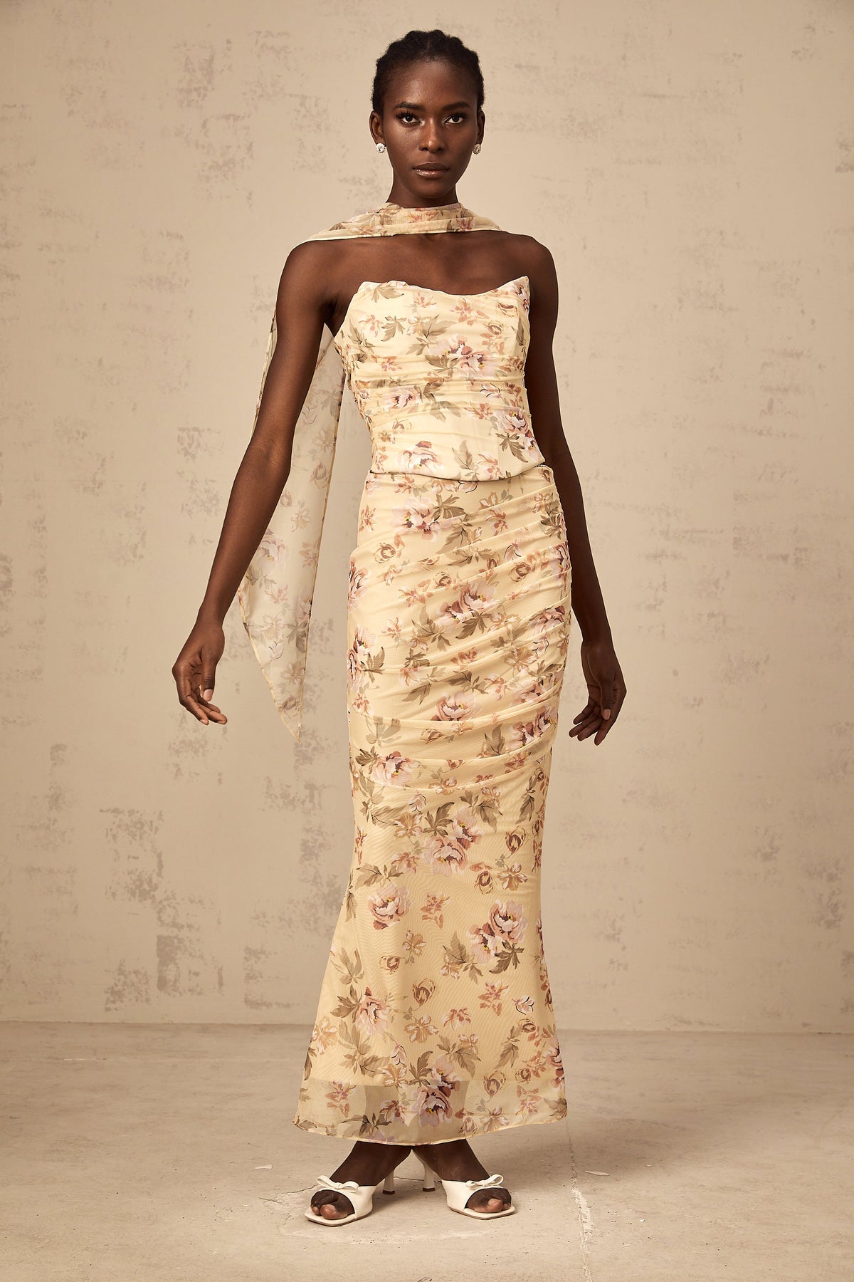 Alizée yellow floral-print fitted top & skirt matching set