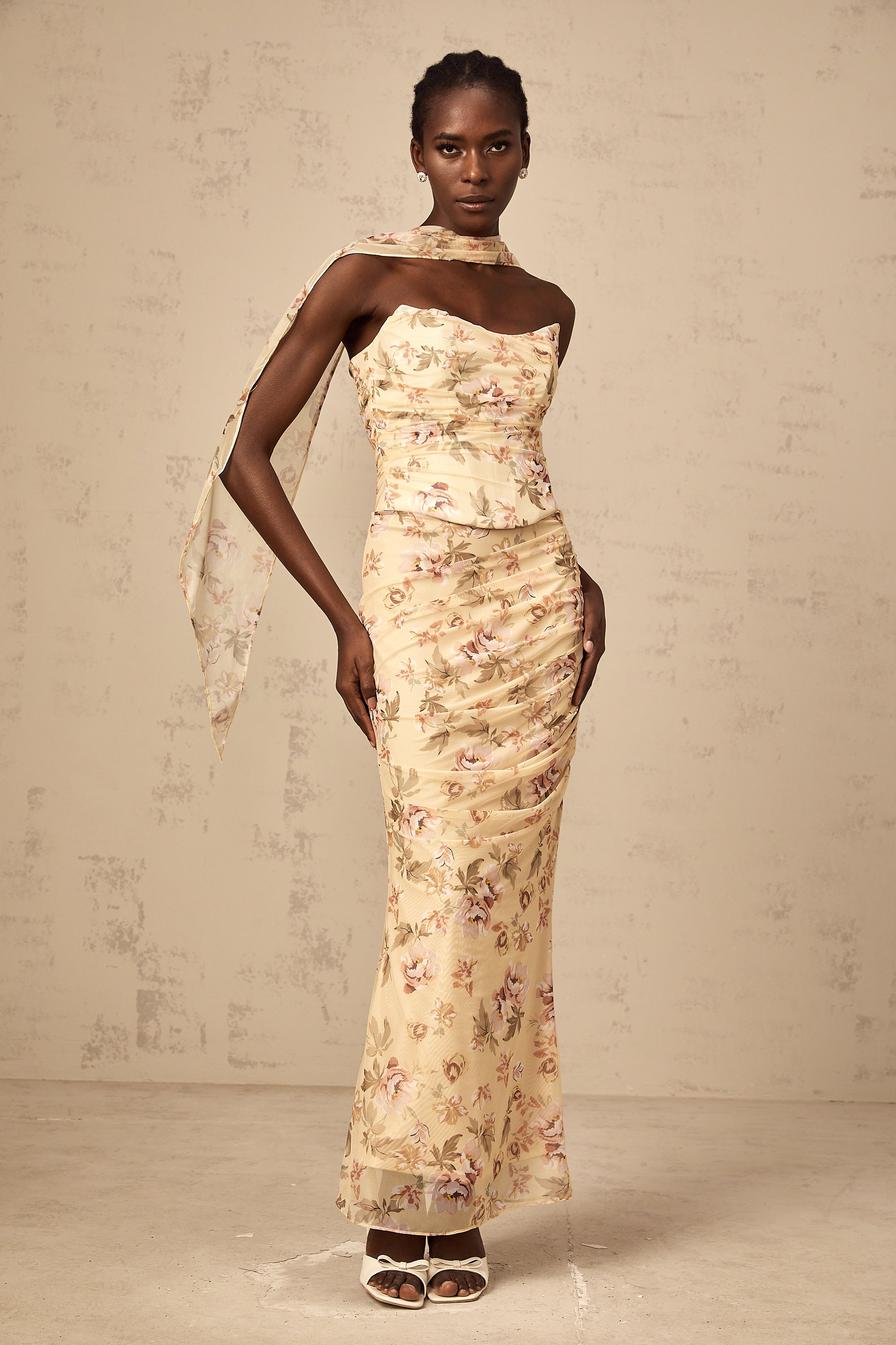 Alizée yellow floral-print fitted top & skirt matching set
