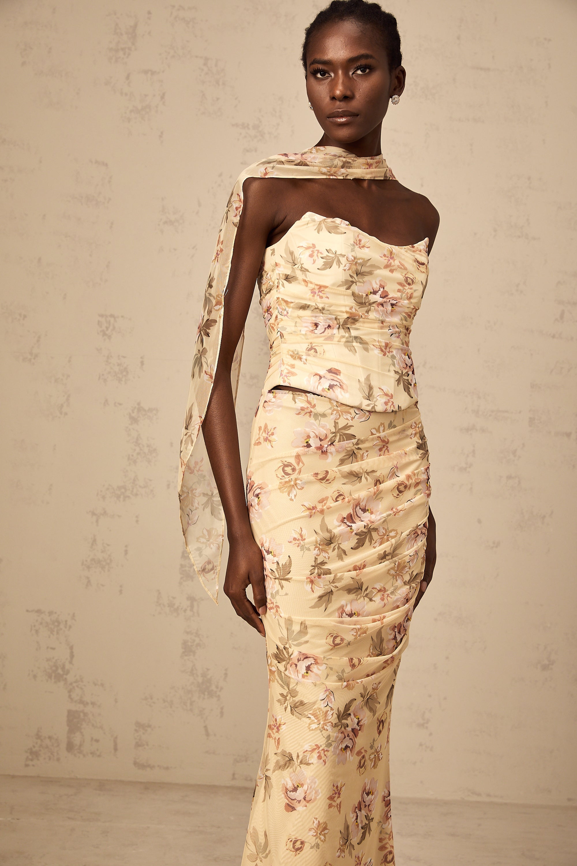 Alizée yellow floral-print fitted top & skirt matching set
