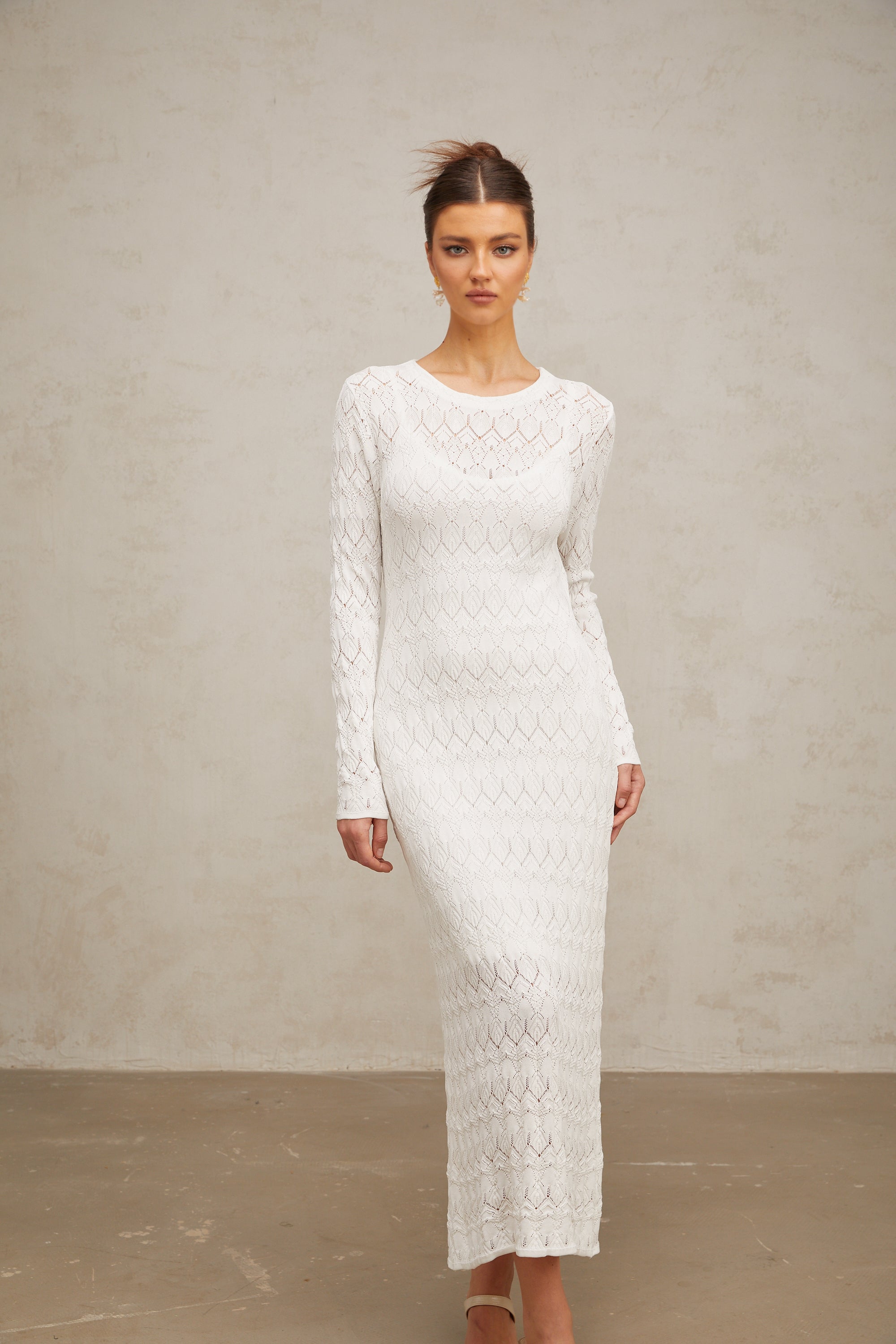 Xénia white crochet-knit midi dress