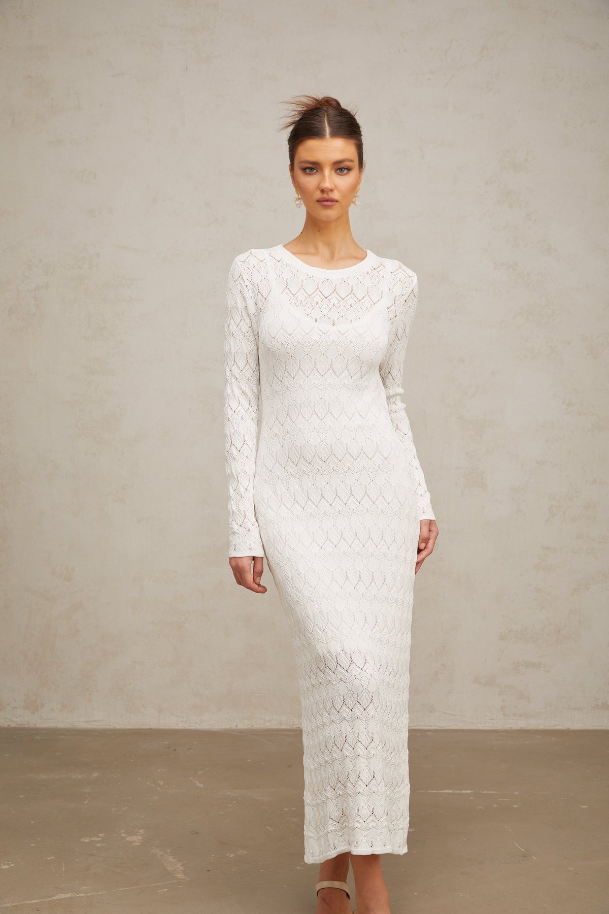 Xénia white crochet-knit midi dress