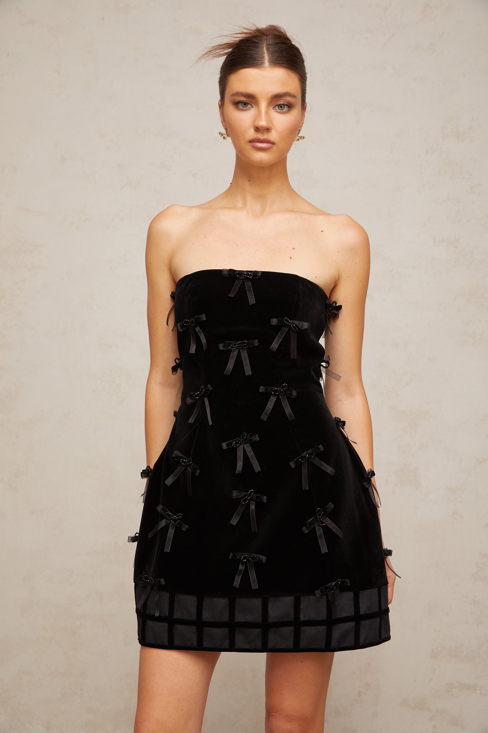 Geneviève black bow-detail mini dress