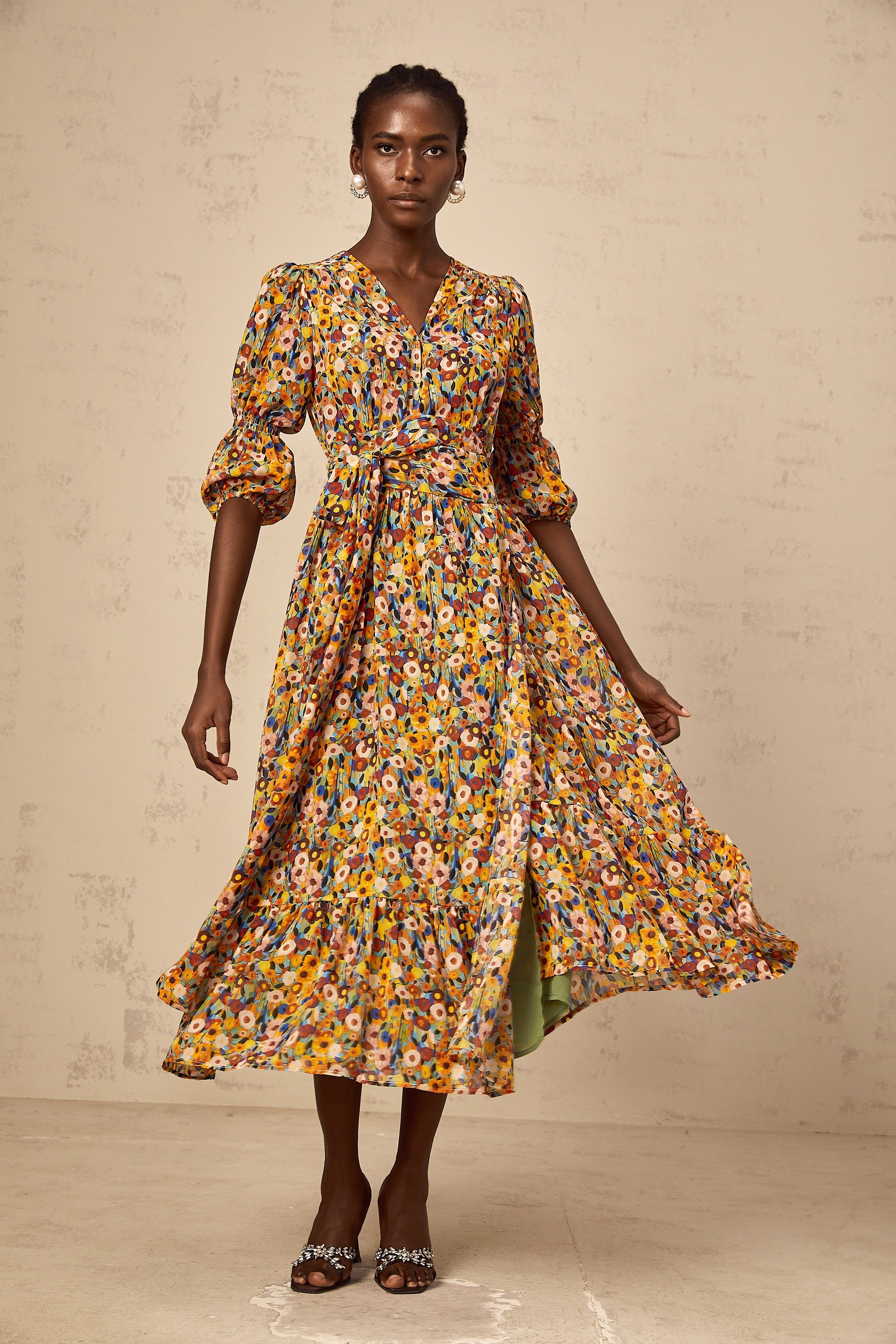 Éliane yellow V-neck floral-print midi dress