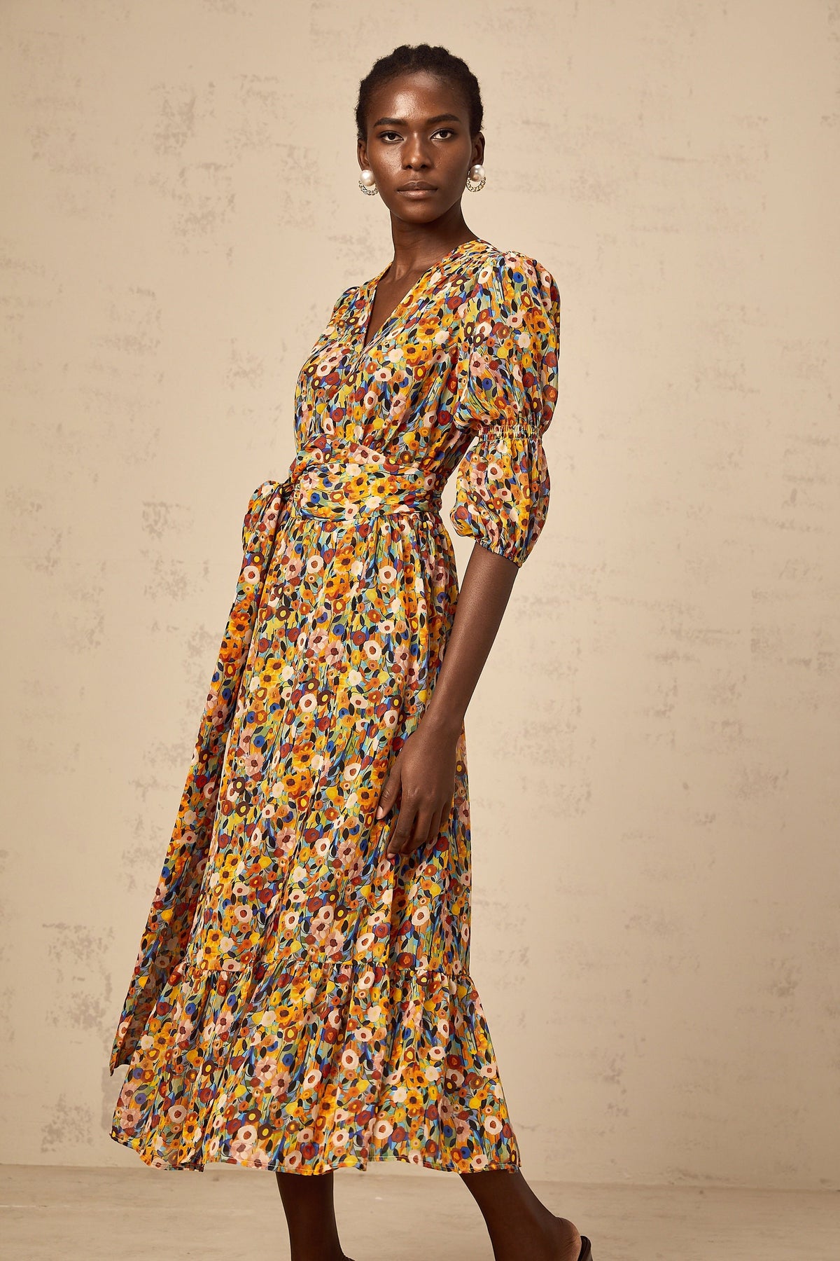 Éliane yellow V-neck floral-print midi dress